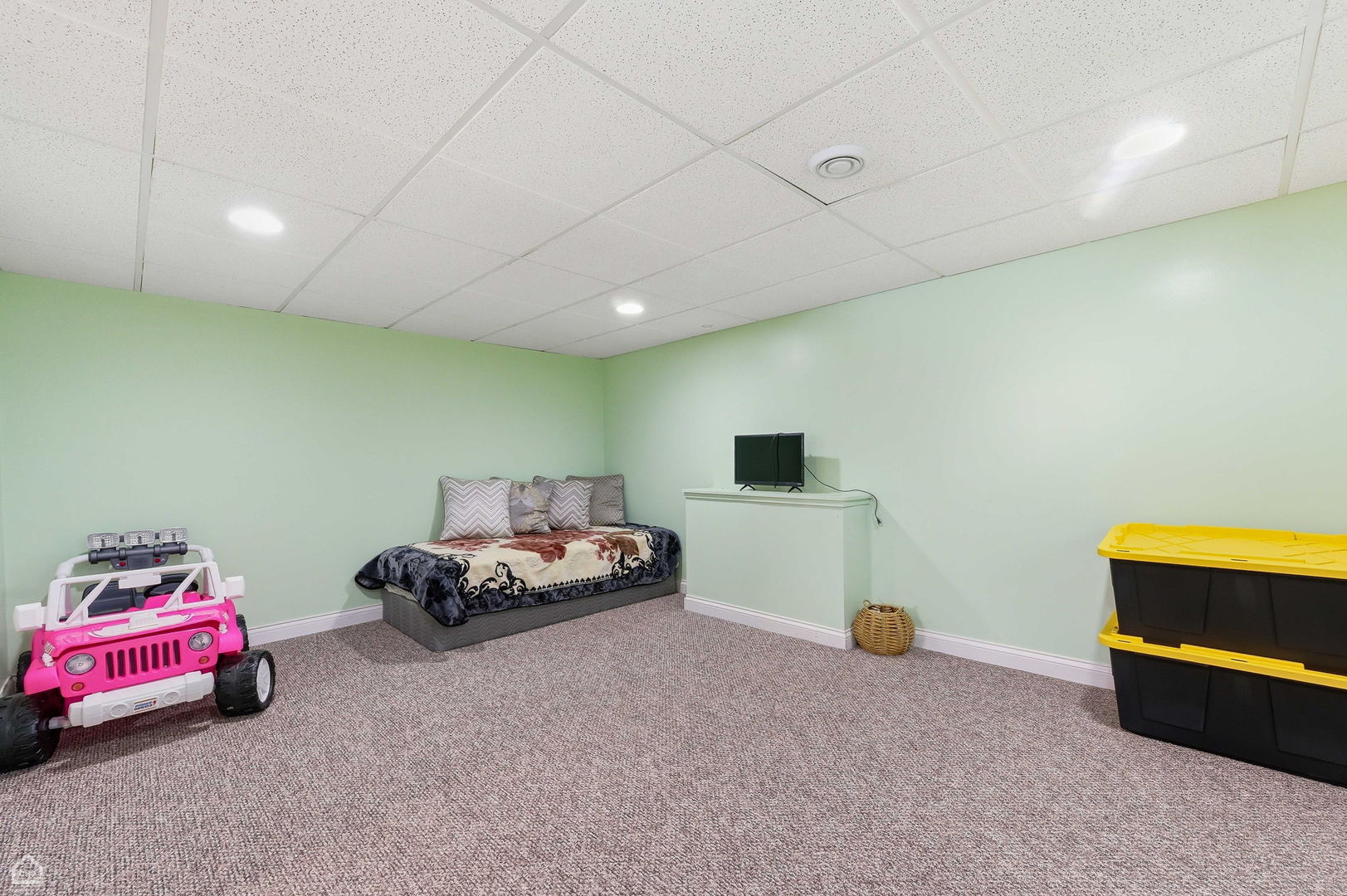 7811 W 102nd Street, Palos Hills, IL 60465