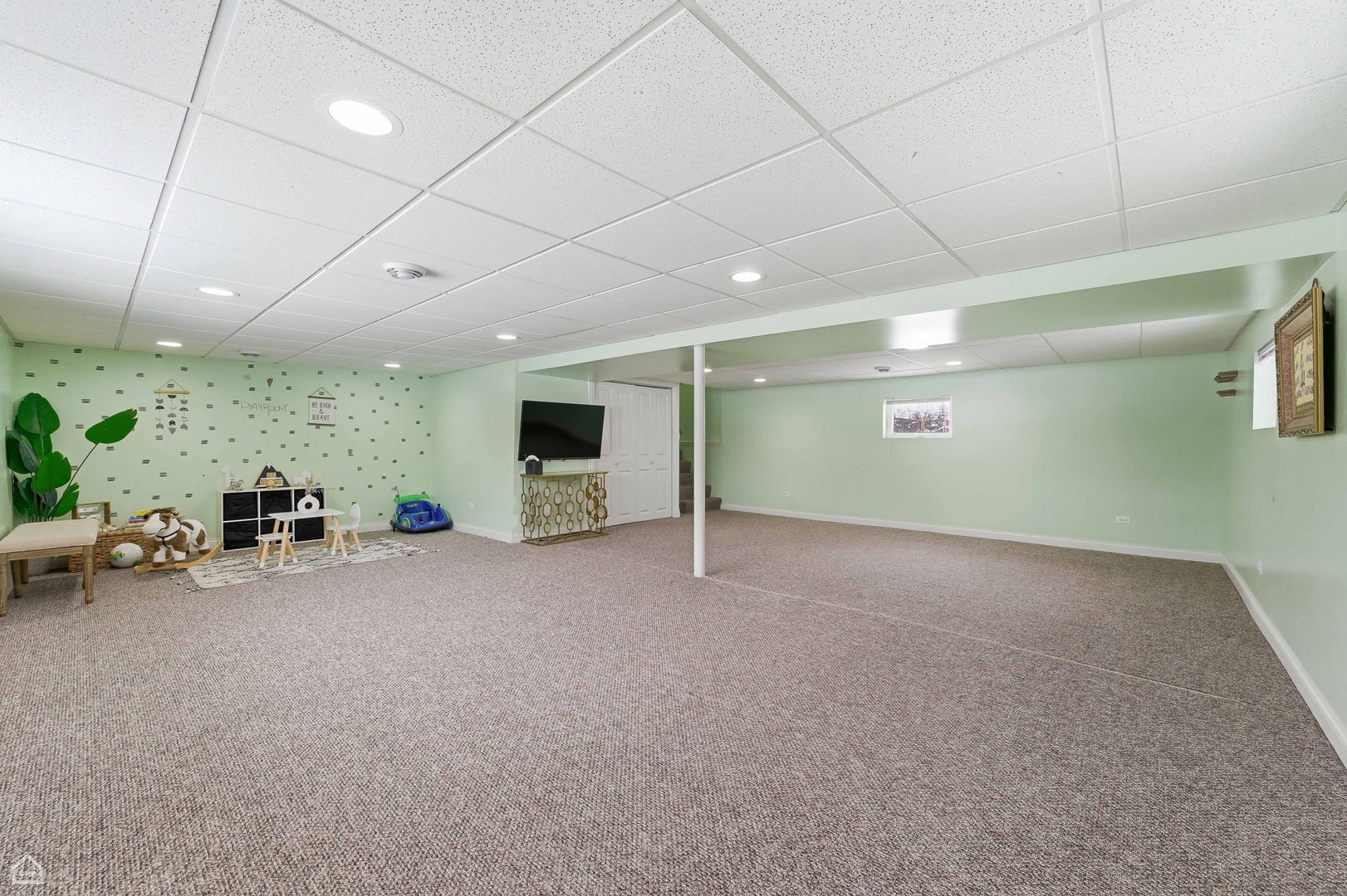 7811 W 102nd Street, Palos Hills, IL 60465