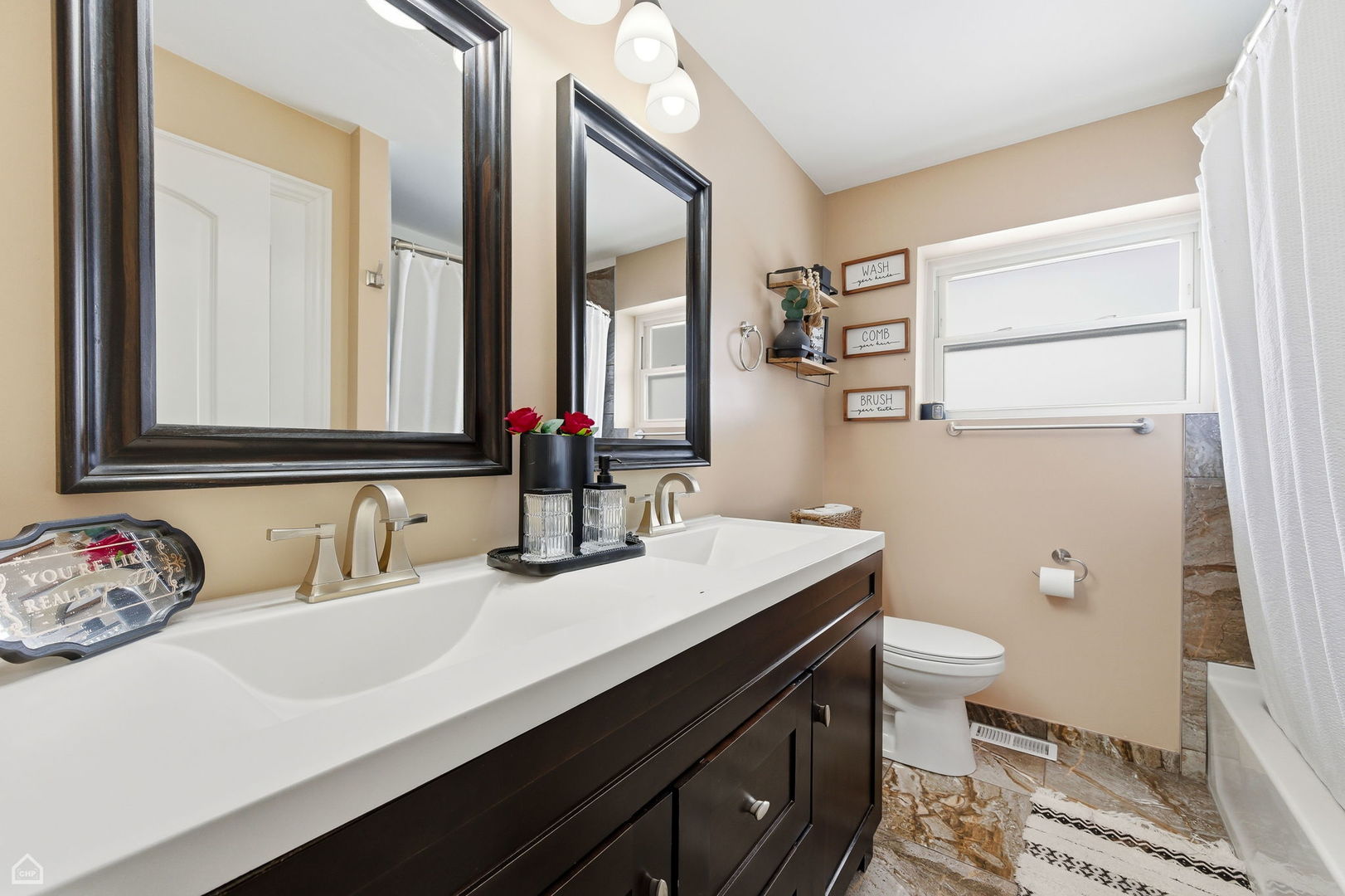 7811 W 102nd Street, Palos Hills, IL 60465