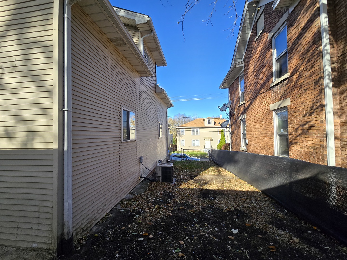 324 Rosewood Avenue, Aurora, IL 60505