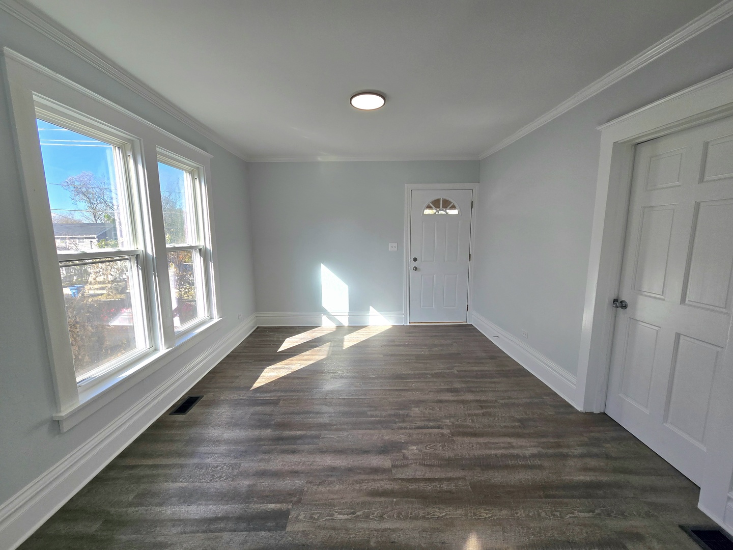 328 Rosewood Avenue, Aurora, IL 60505