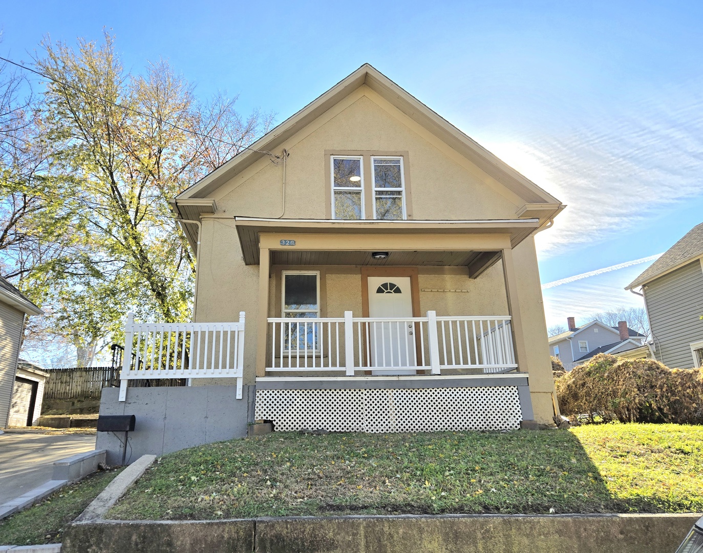 328 Rosewood Avenue, Aurora, IL 60505