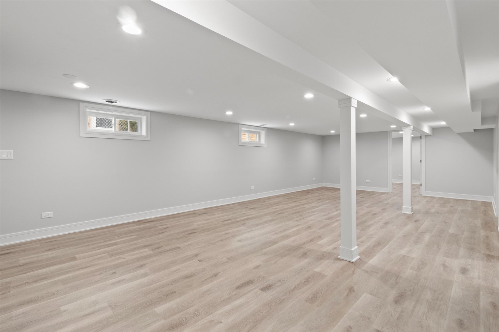 8804 S Fairfield Avenue, Evergreen Park, IL 60805