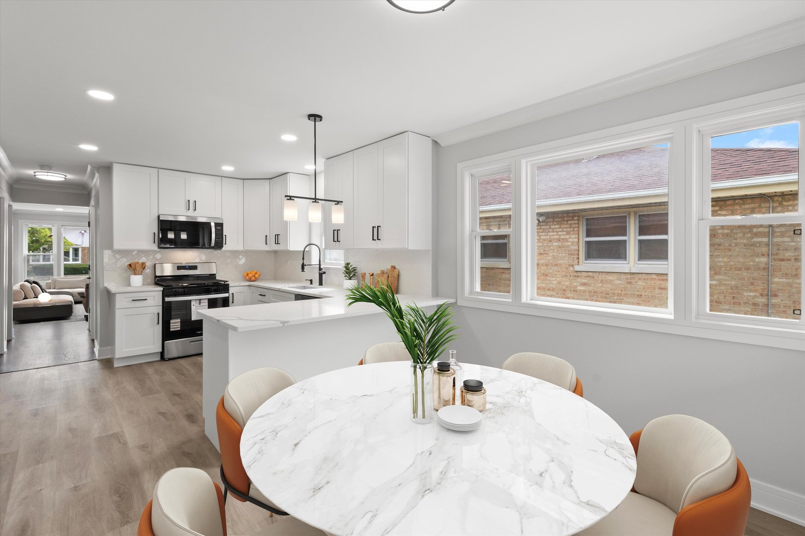 8804 S Fairfield Avenue, Evergreen Park, IL 60805