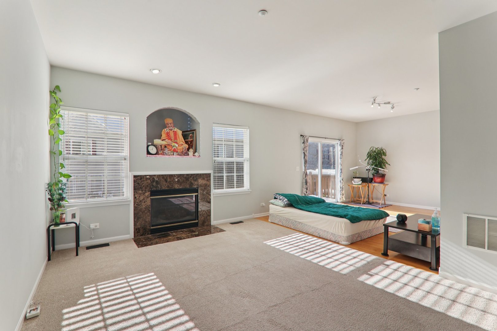 1816 Kelberg Avenue, Hoffman Estates, IL 60192