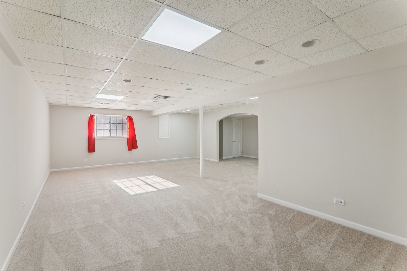 1816 Kelberg Avenue, Hoffman Estates, IL 60192