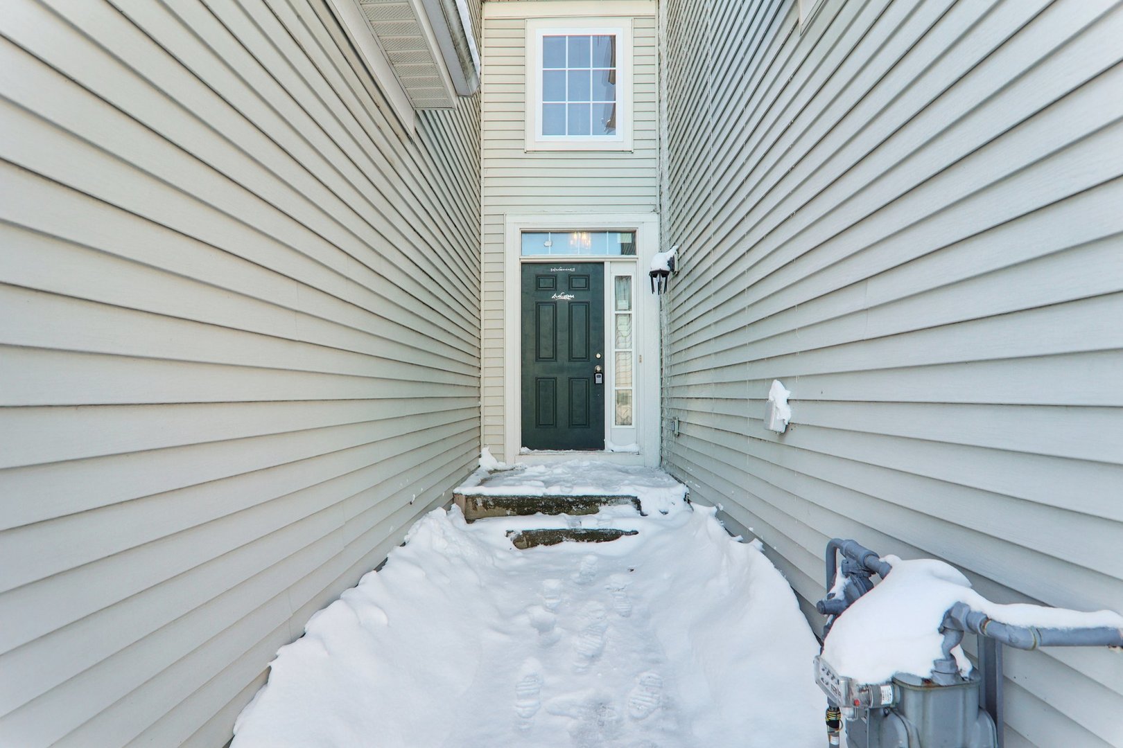 1816 Kelberg Avenue, Hoffman Estates, IL 60192