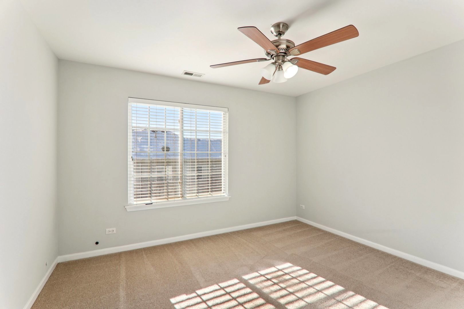 1816 Kelberg Avenue, Hoffman Estates, IL 60192