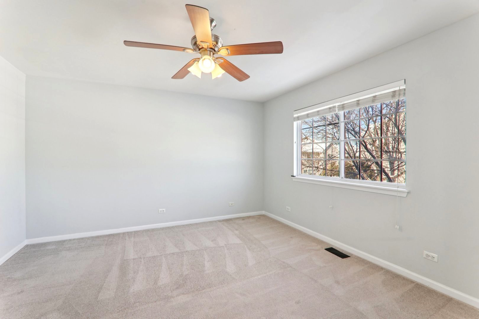 1816 Kelberg Avenue, Hoffman Estates, IL 60192