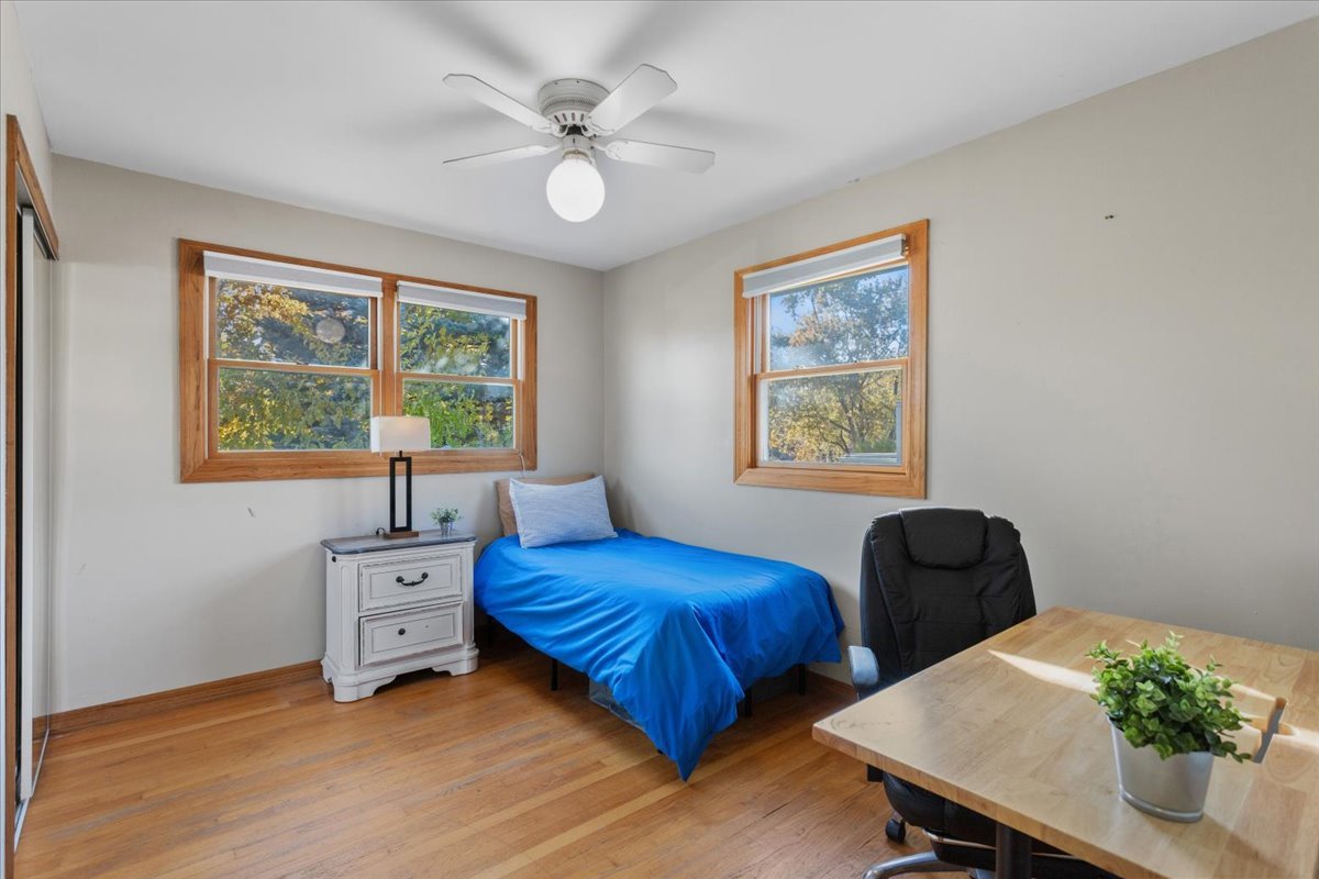 26W250 Case Street, Naperville, IL 60563