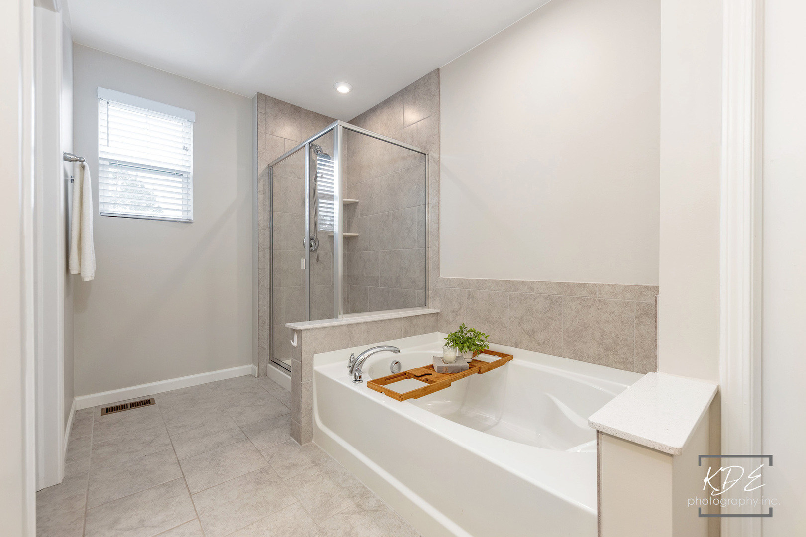 2110 Weatherbee Lane, Naperville, IL 60563