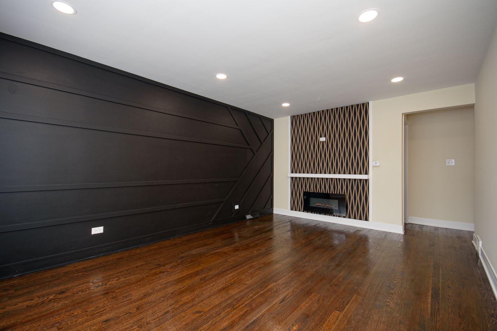 7953 S Wentworth Avenue, Chicago, IL 60620