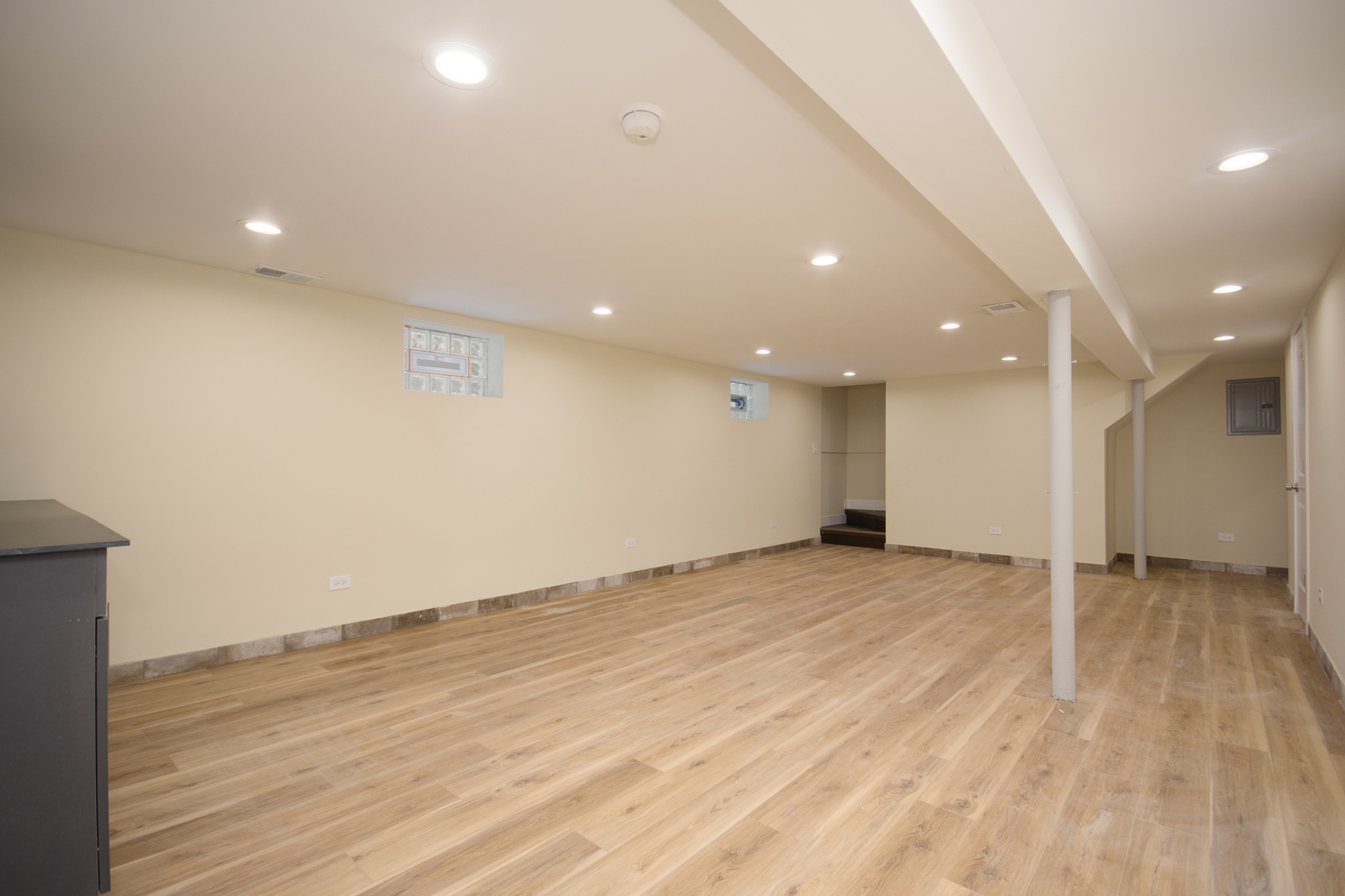 7953 S Wentworth Avenue, Chicago, IL 60620