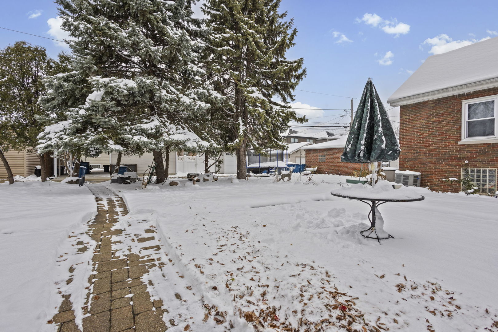 7824 W 66th Place, Bedford Park, IL 60501