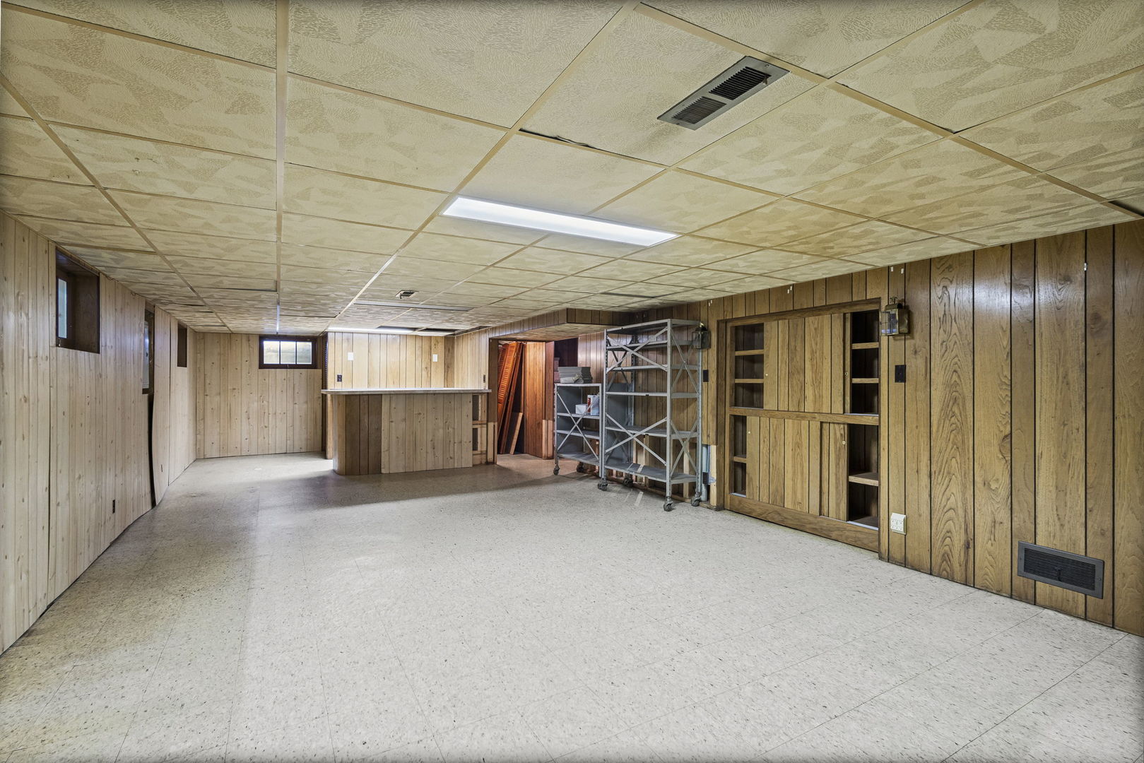 7824 W 66th Place, Bedford Park, IL 60501