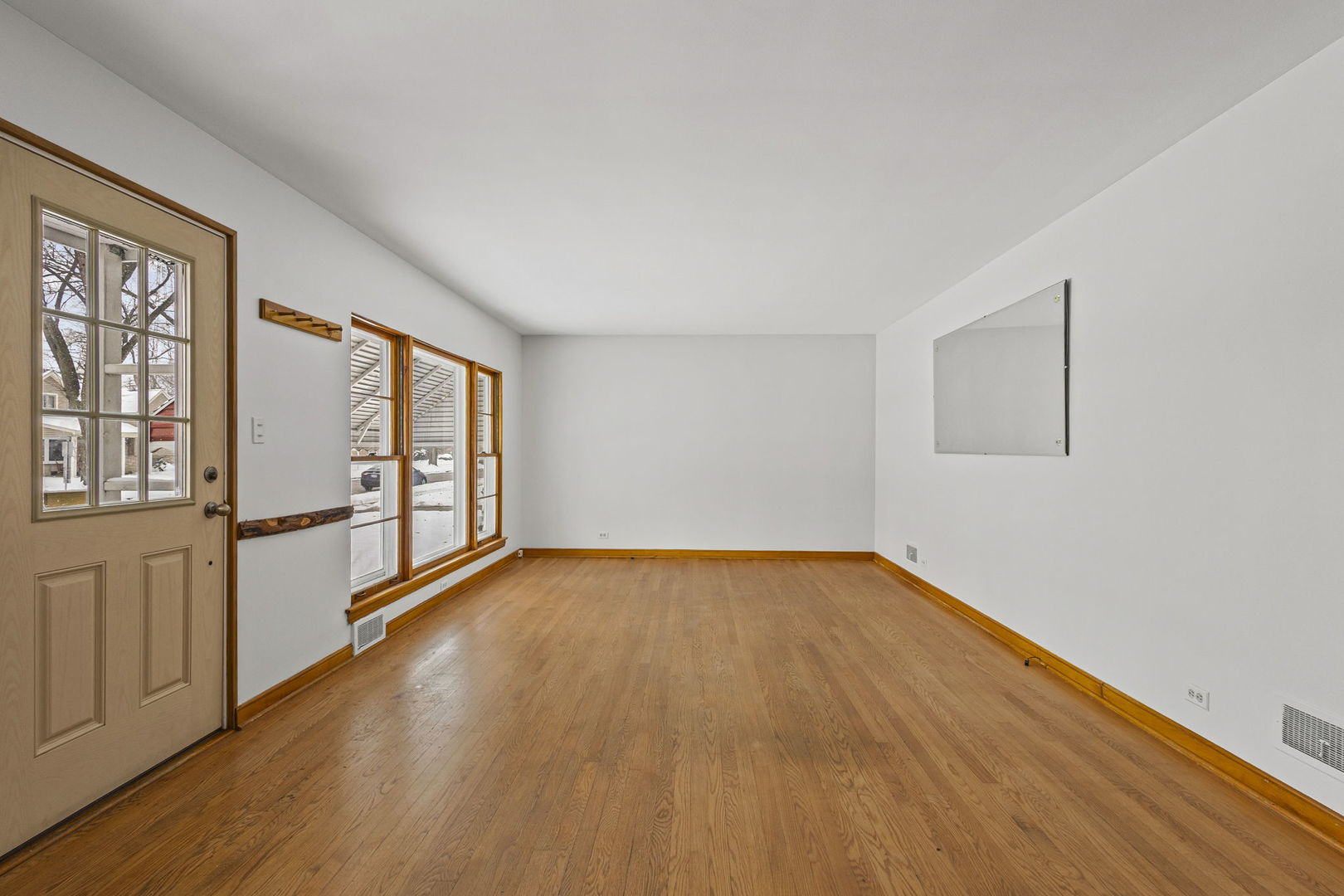 7824 W 66th Place, Bedford Park, IL 60501