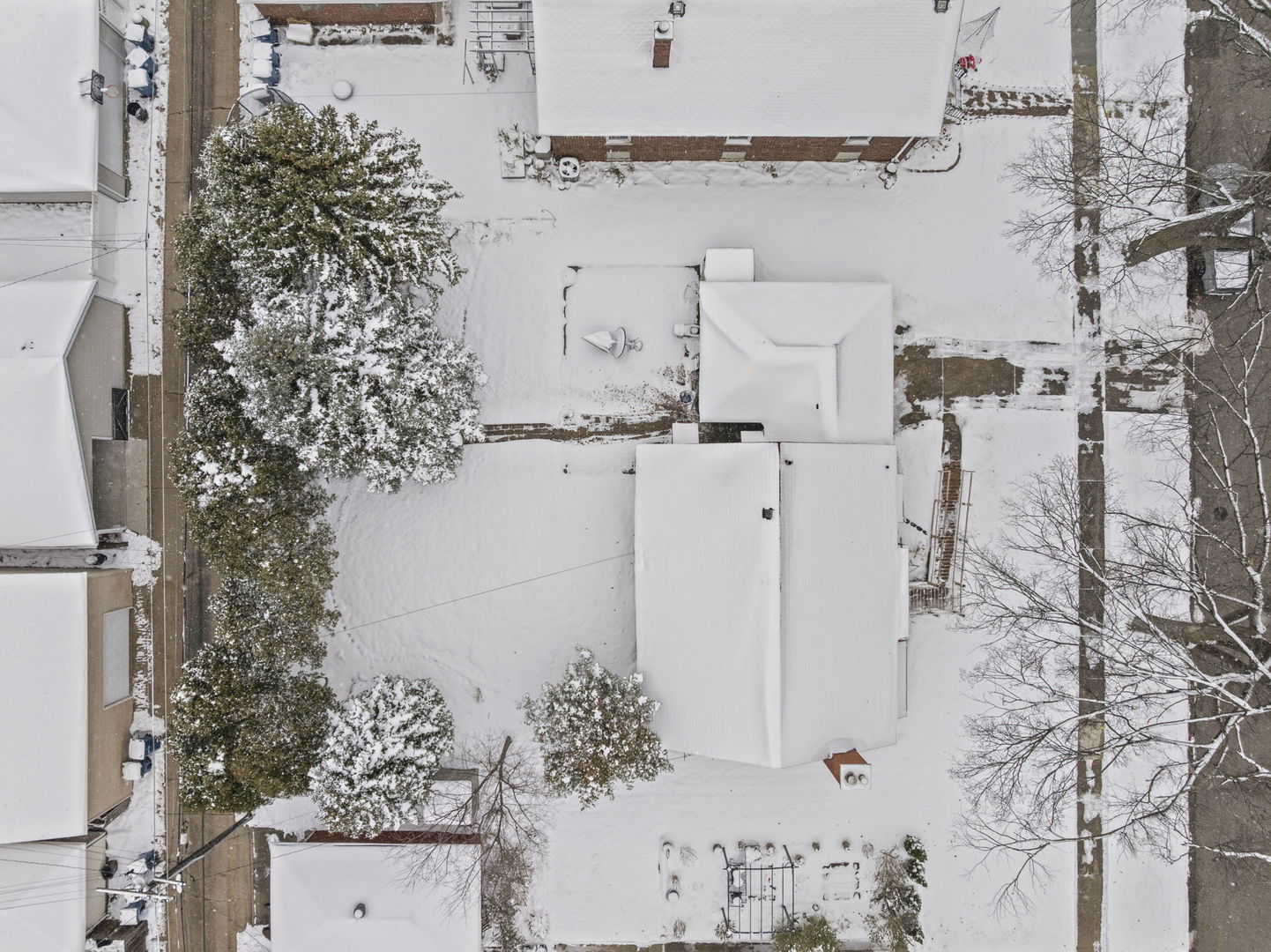 7824 W 66th Place, Bedford Park, IL 60501