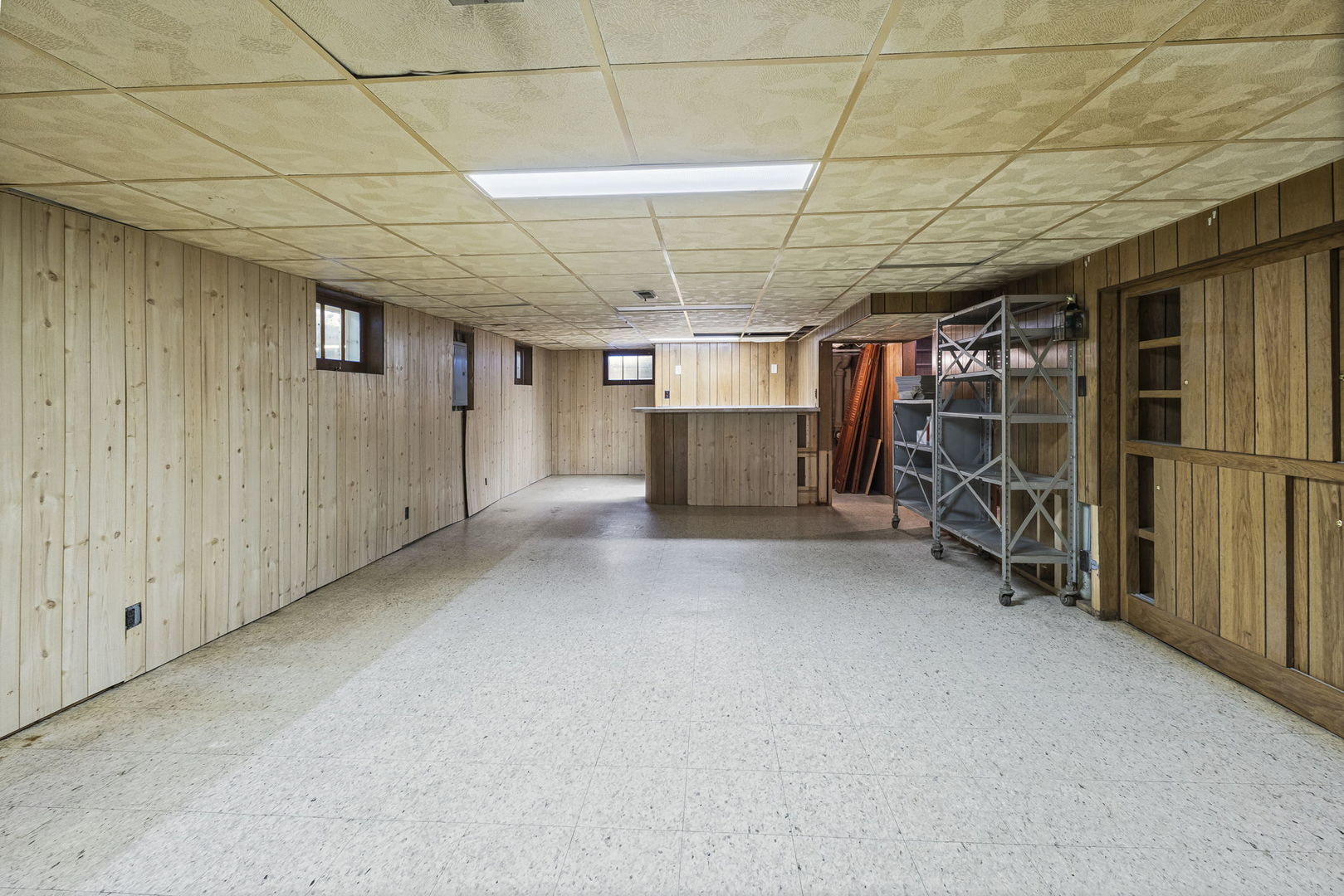 7824 W 66th Place, Bedford Park, IL 60501