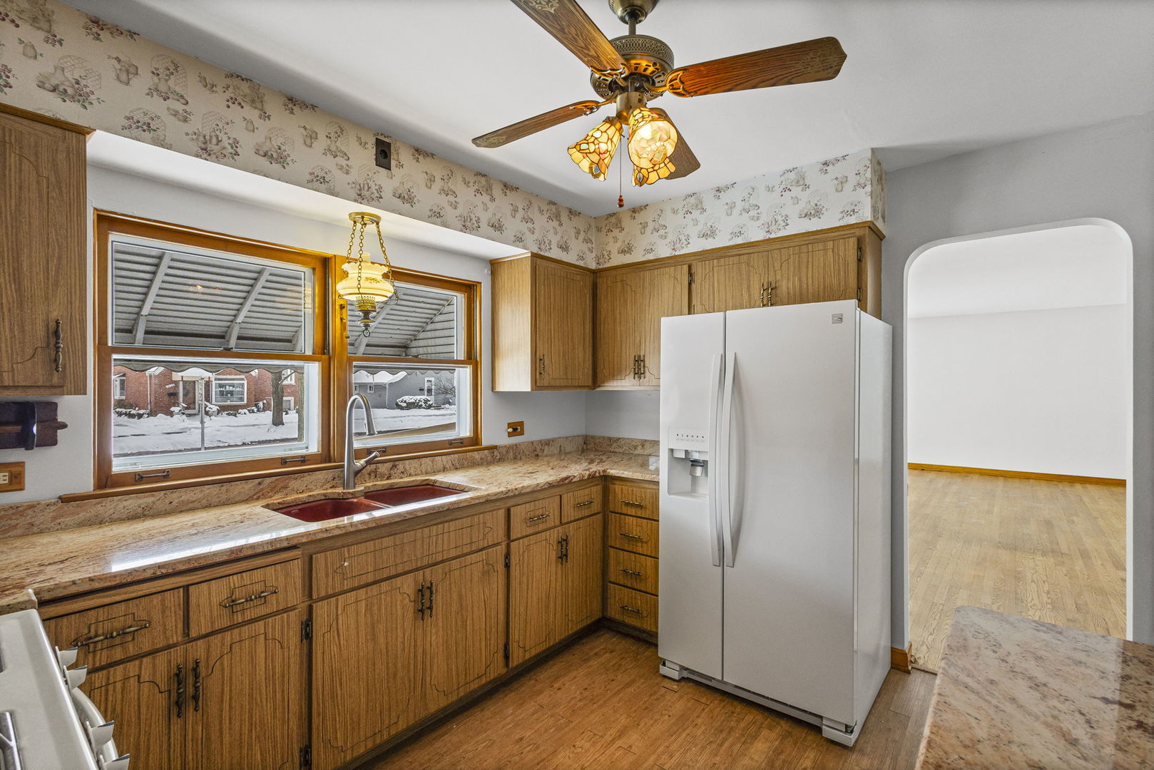 7824 W 66th Place, Bedford Park, IL 60501