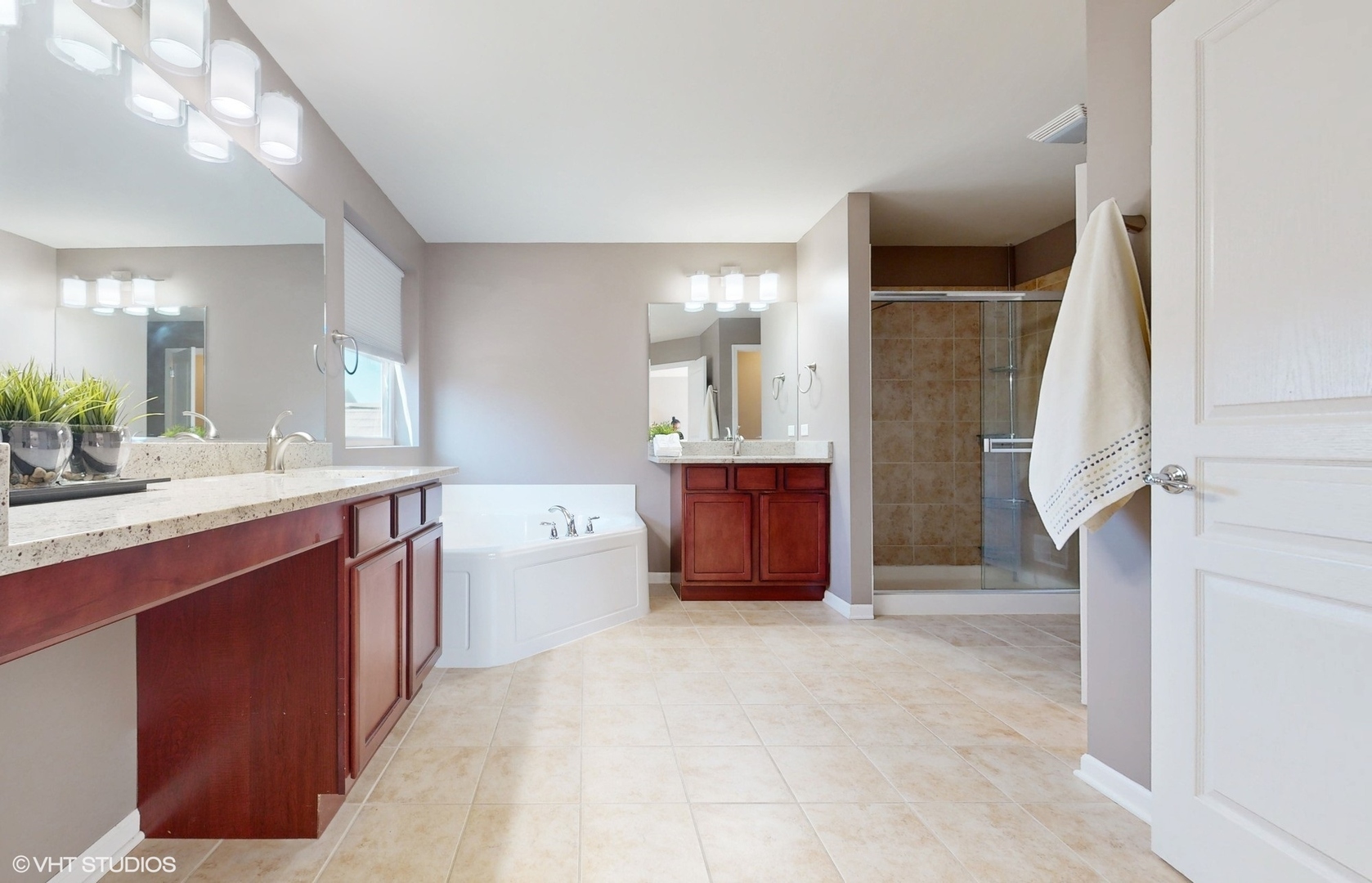 182 Chapin Way, Oswego, IL 60543