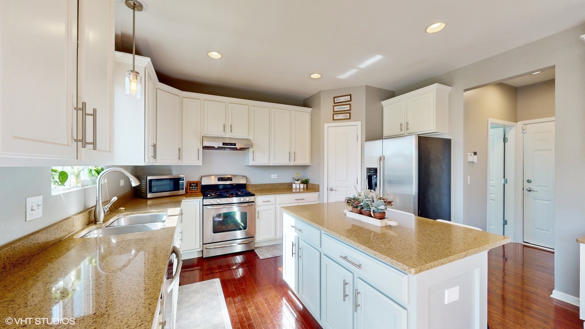 182 Chapin Way, Oswego, IL 60543