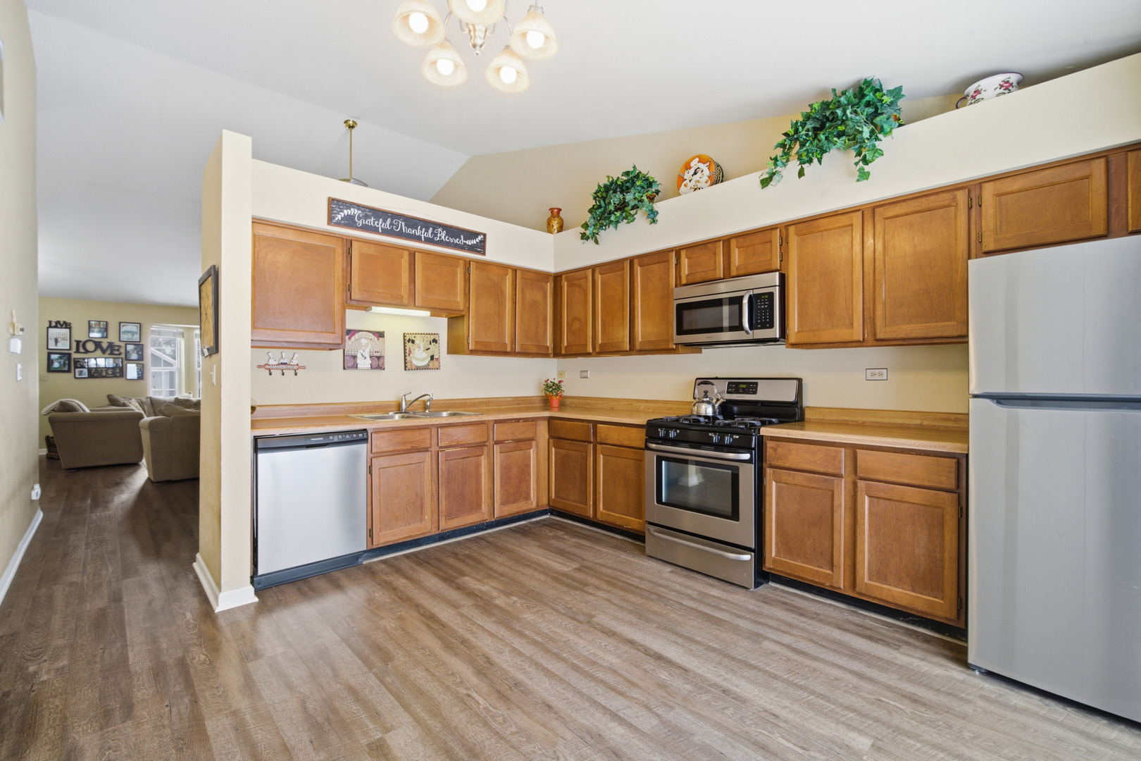 1264 Huntington Drive, Mundelein, IL 60060