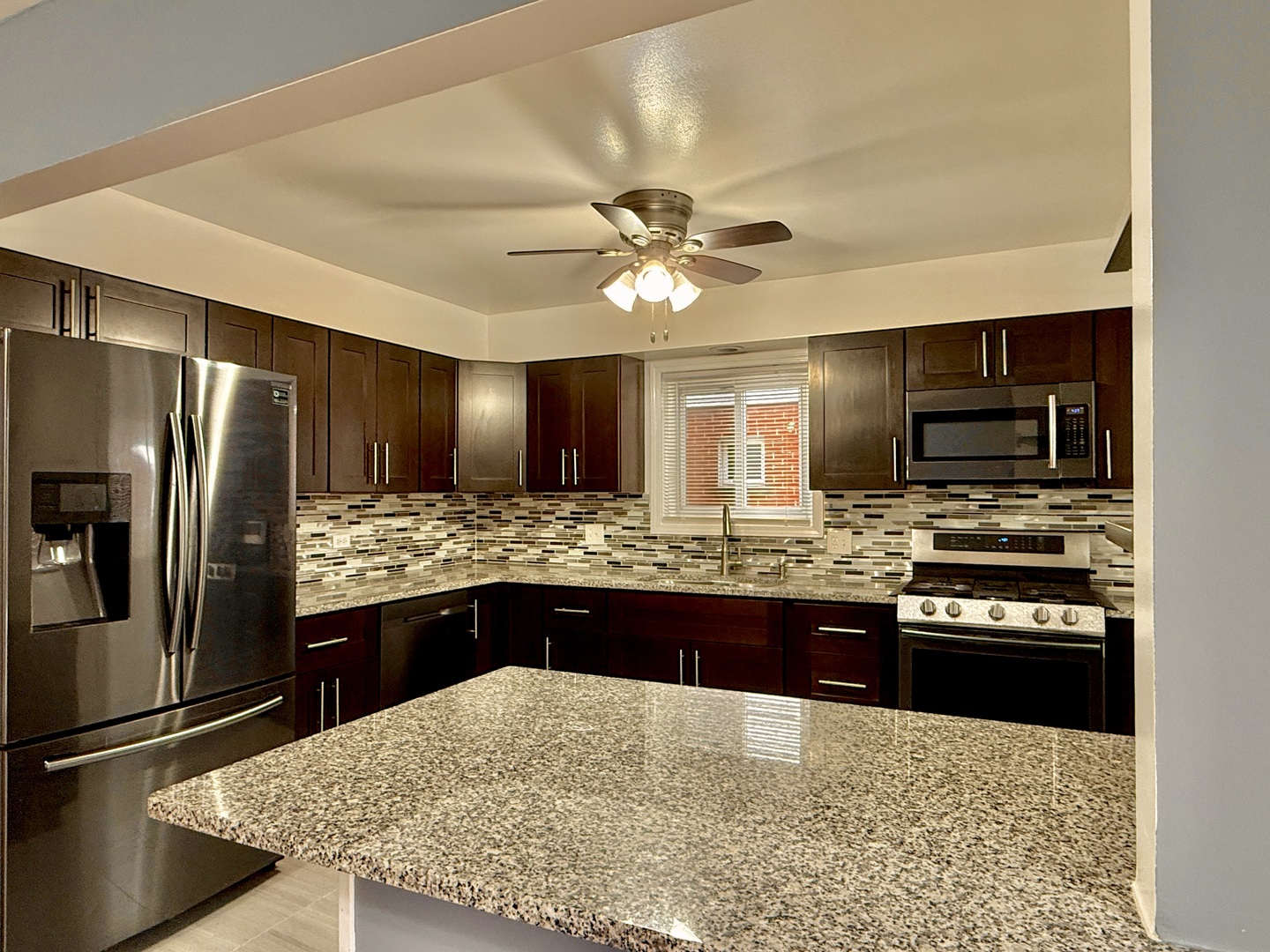 9416 Meadow Lane, Des Plaines, IL 60016