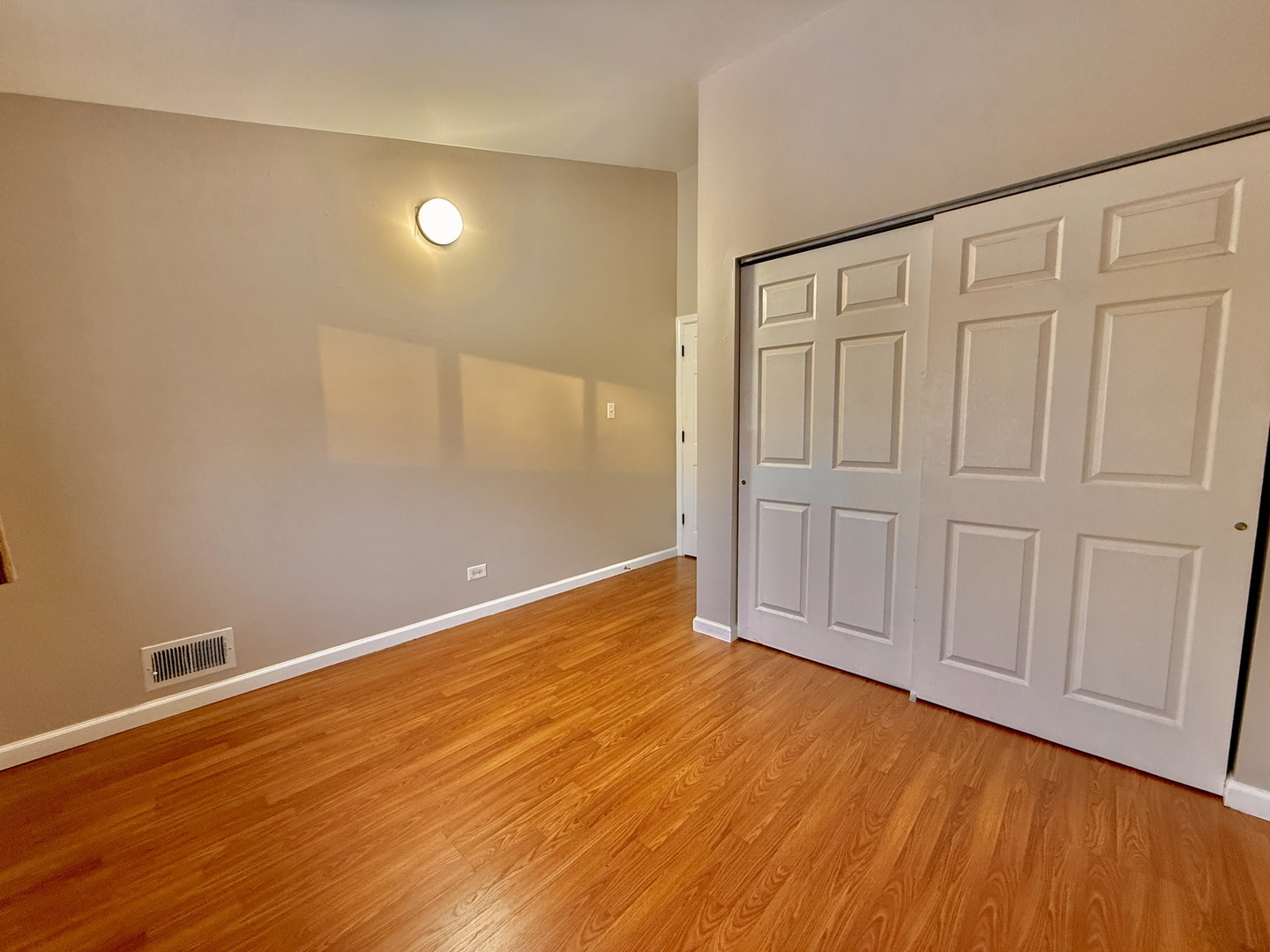 9416 Meadow Lane, Des Plaines, IL 60016