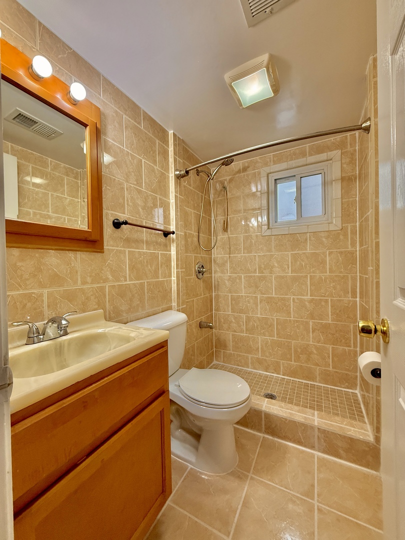 9416 Meadow Lane, Des Plaines, IL 60016