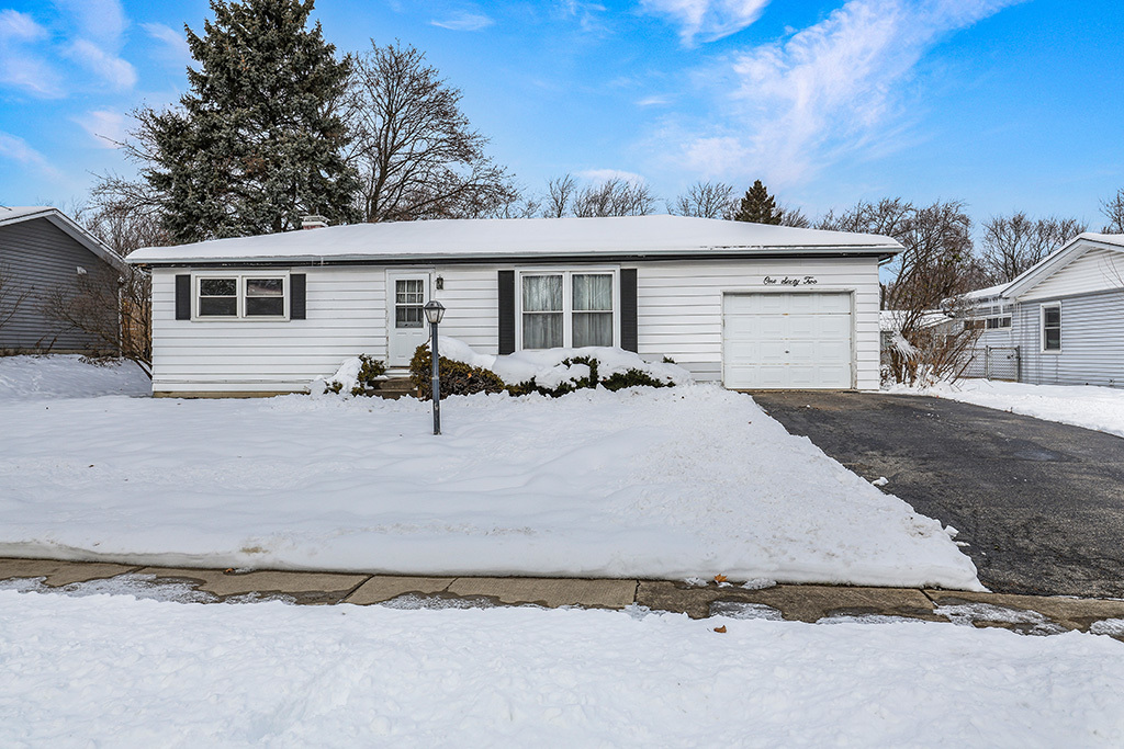 30W162 Claymore Lane, Naperville, IL 60563