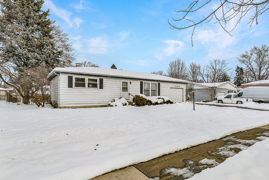 30W162 Claymore Lane, Naperville, IL 60563