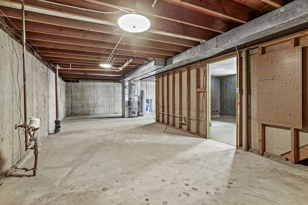 30W162 Claymore Lane, Naperville, IL 60563