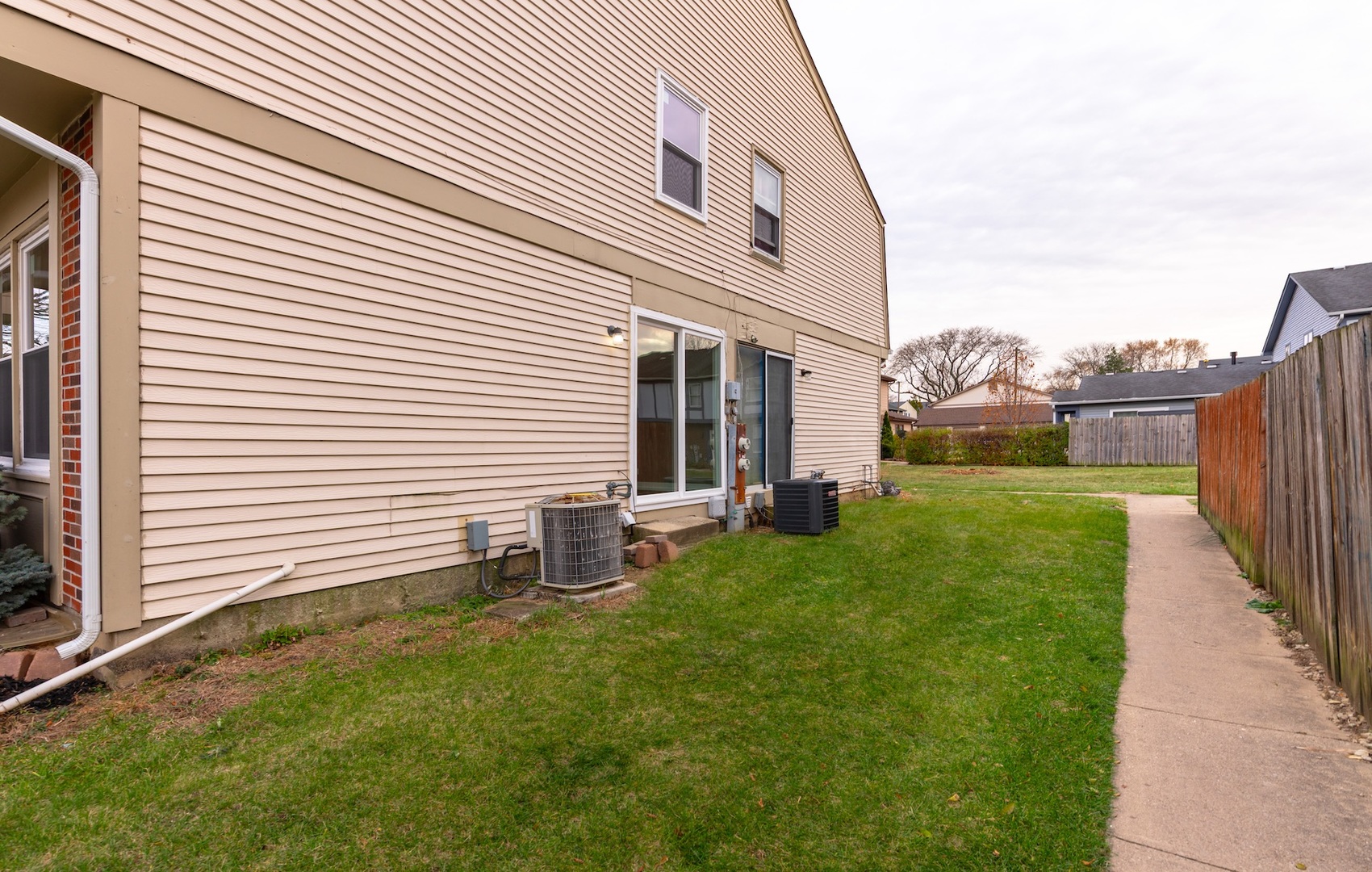 4Q Fernwood Drive, Bolingbrook, IL 60440