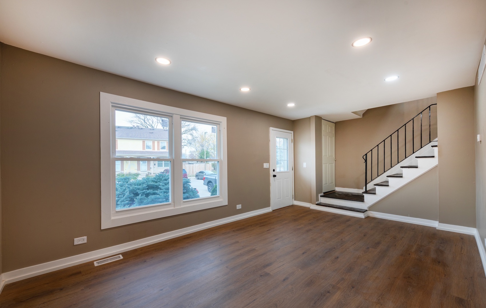 4Q Fernwood Drive, Bolingbrook, IL 60440