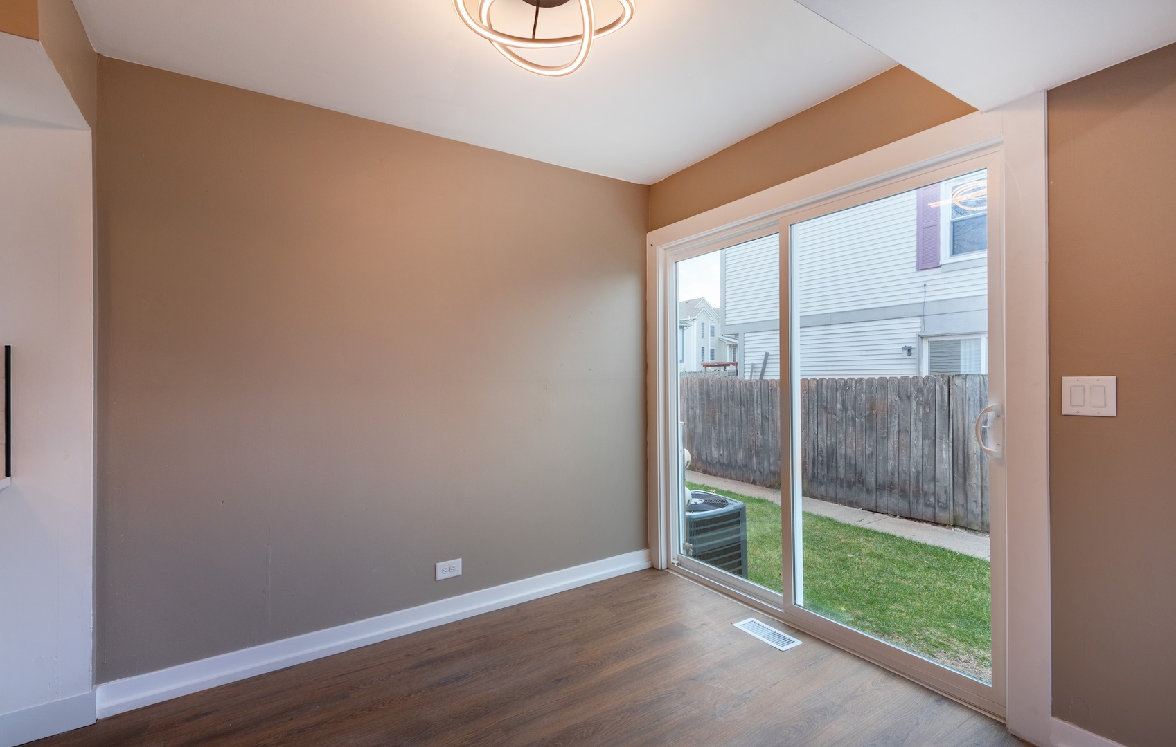 4Q Fernwood Drive, Bolingbrook, IL 60440