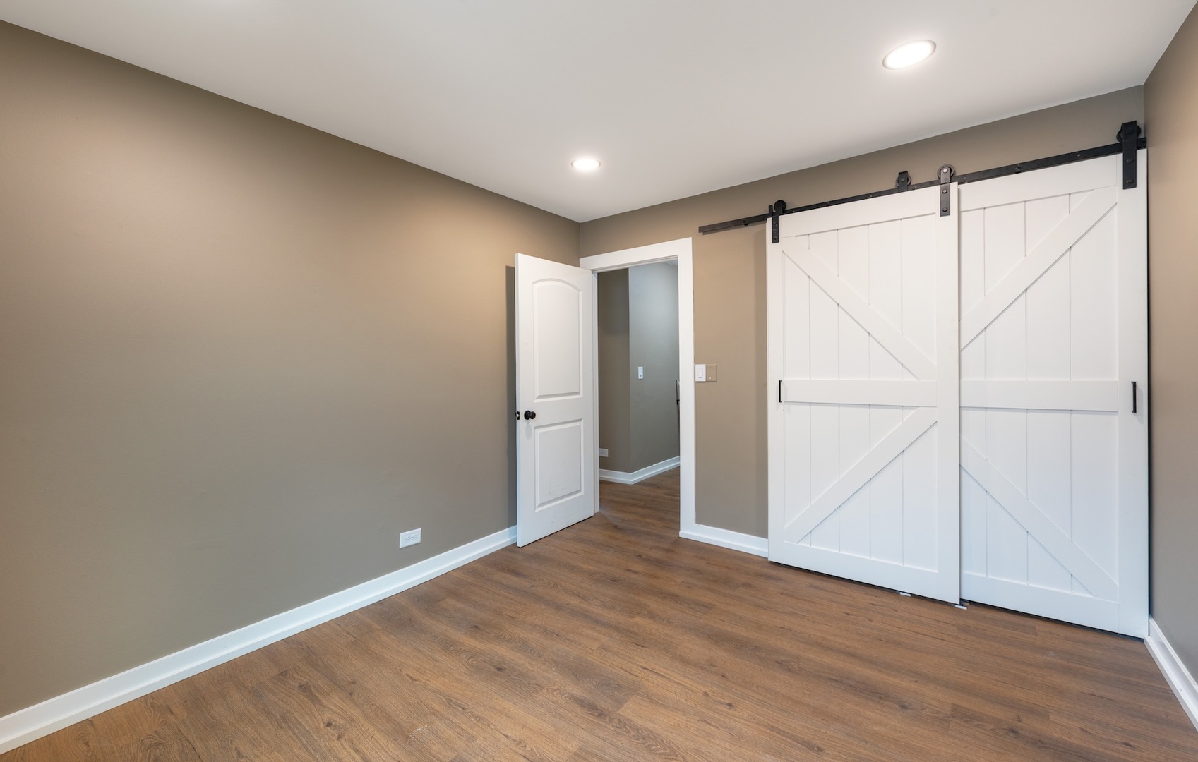 4Q Fernwood Drive, Bolingbrook, IL 60440