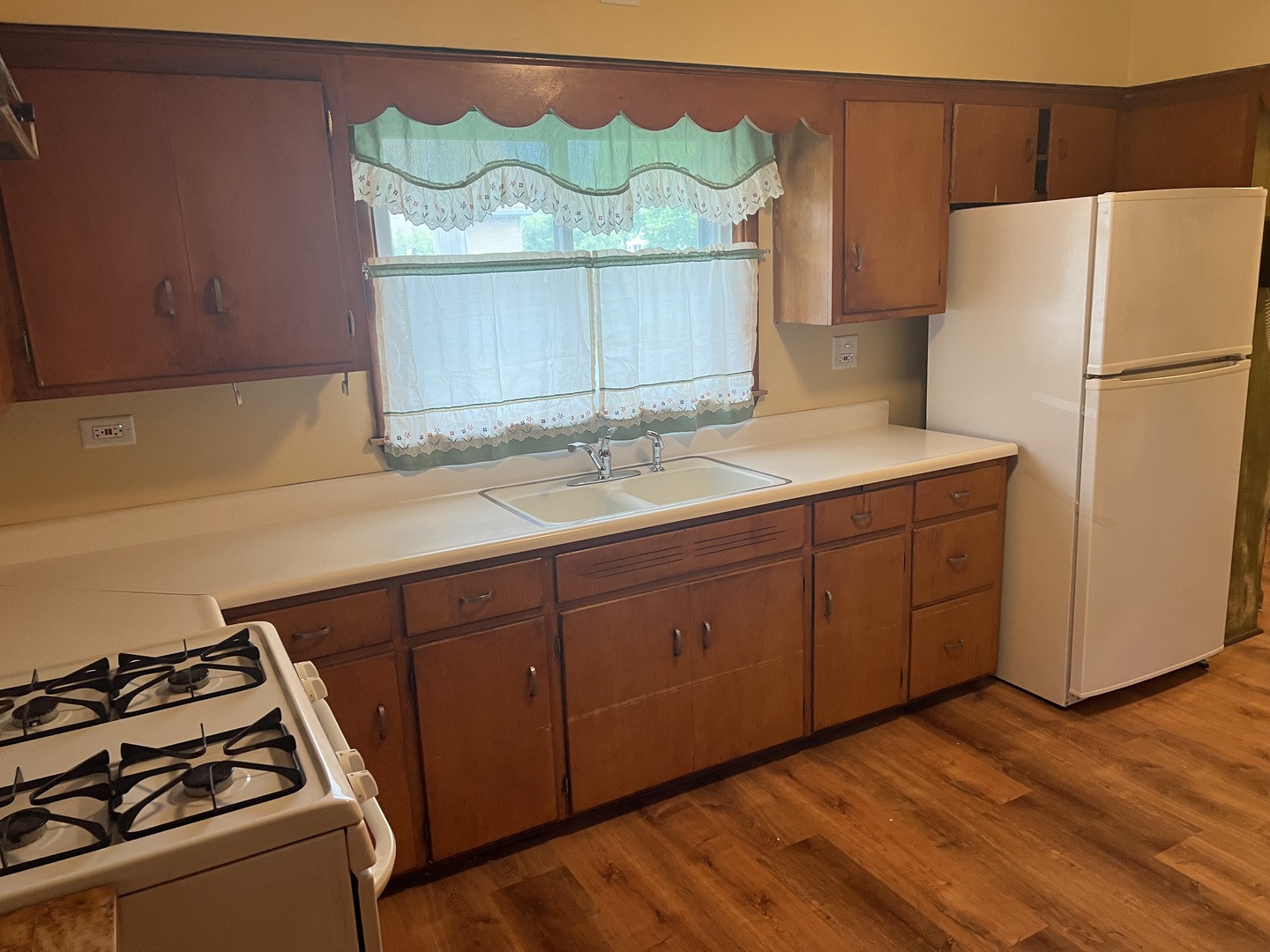 1600 LINCOLN Street, North Chicago, IL 60064