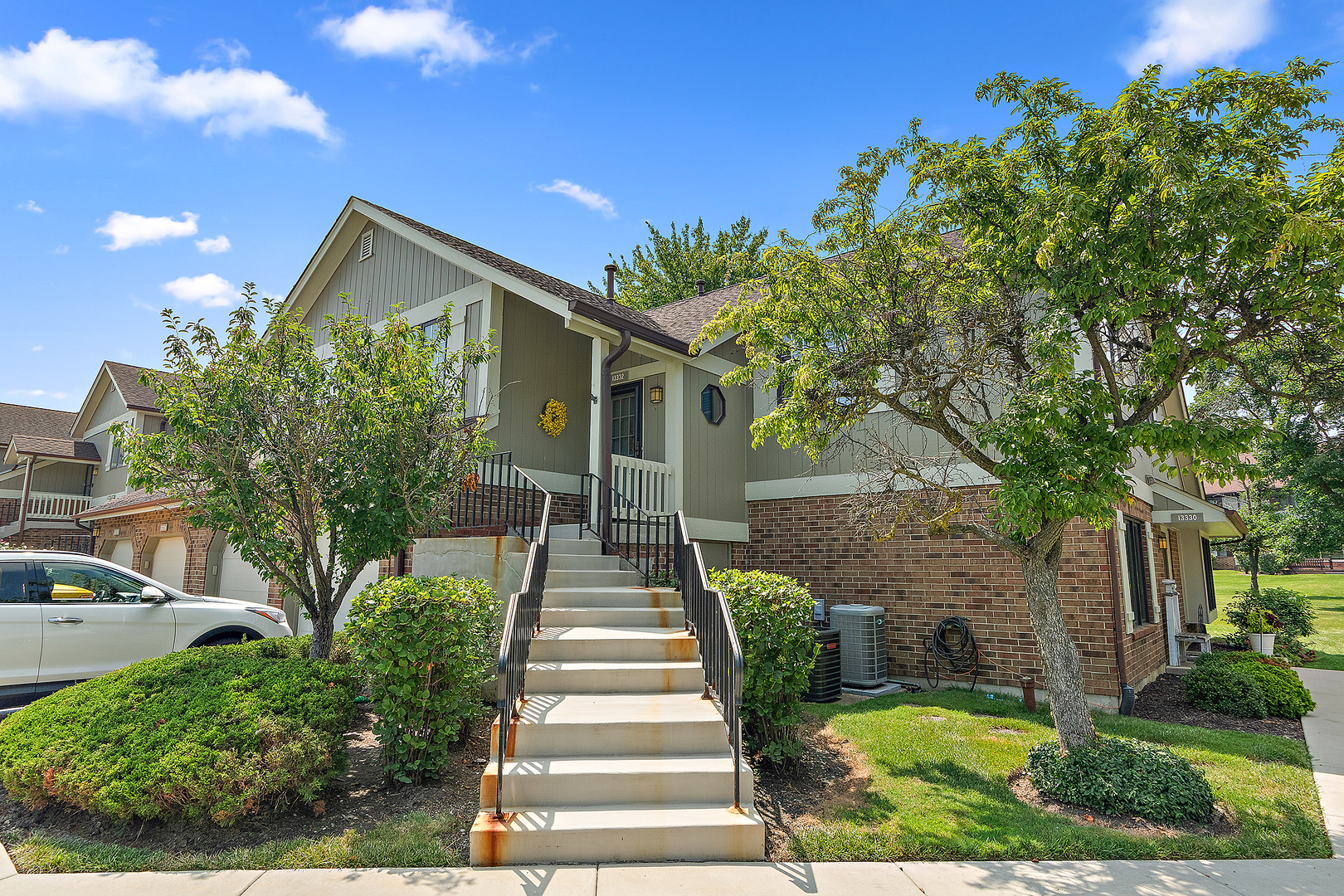 13332 S Oakview Court #V4, Palos Heights, IL 60463