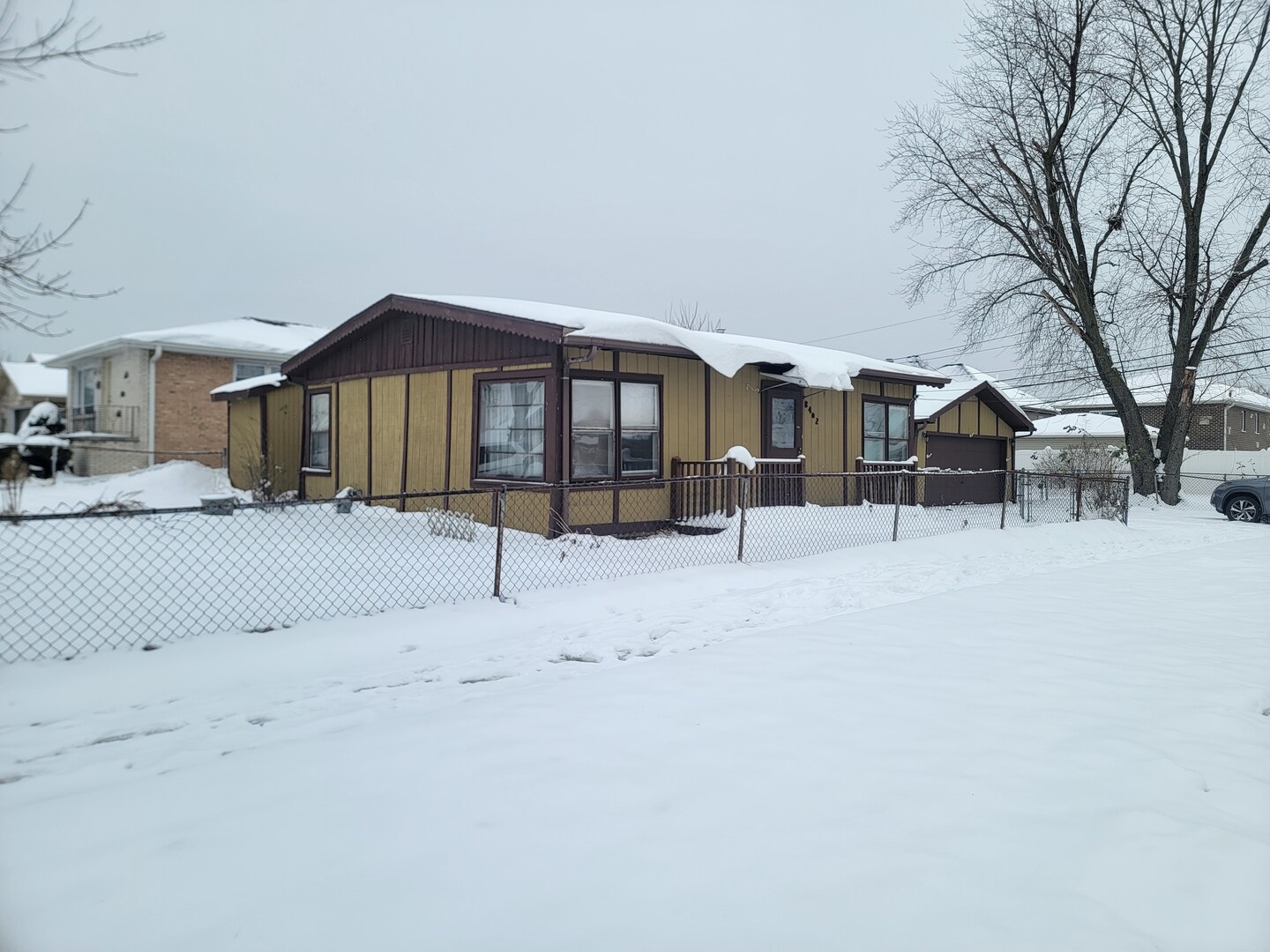 8402 S 78th Avenue, Bridgeview, IL 60455