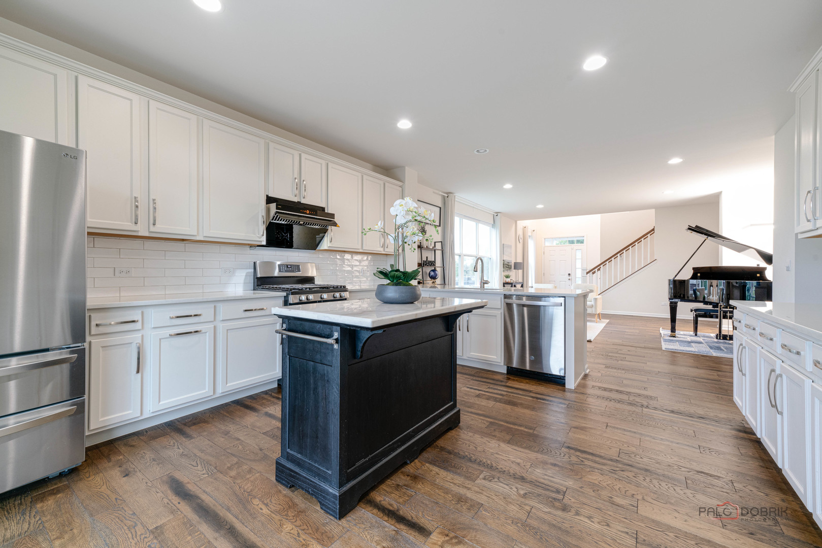 23113 N Pinehurst Drive, Kildeer, IL 60047