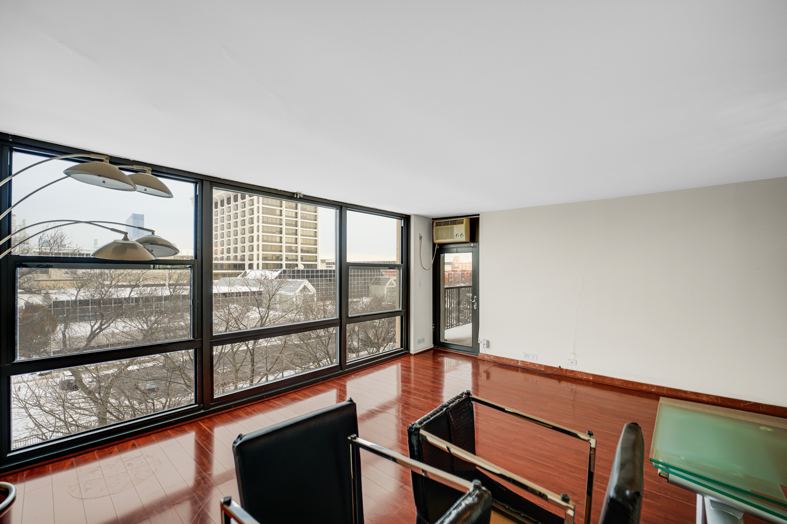 2605 S Indiana Avenue #402, Chicago, IL 60616