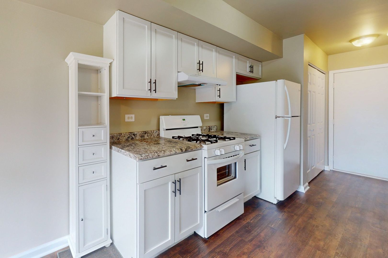 231 Teak Lane #231, Streamwood, IL 60107