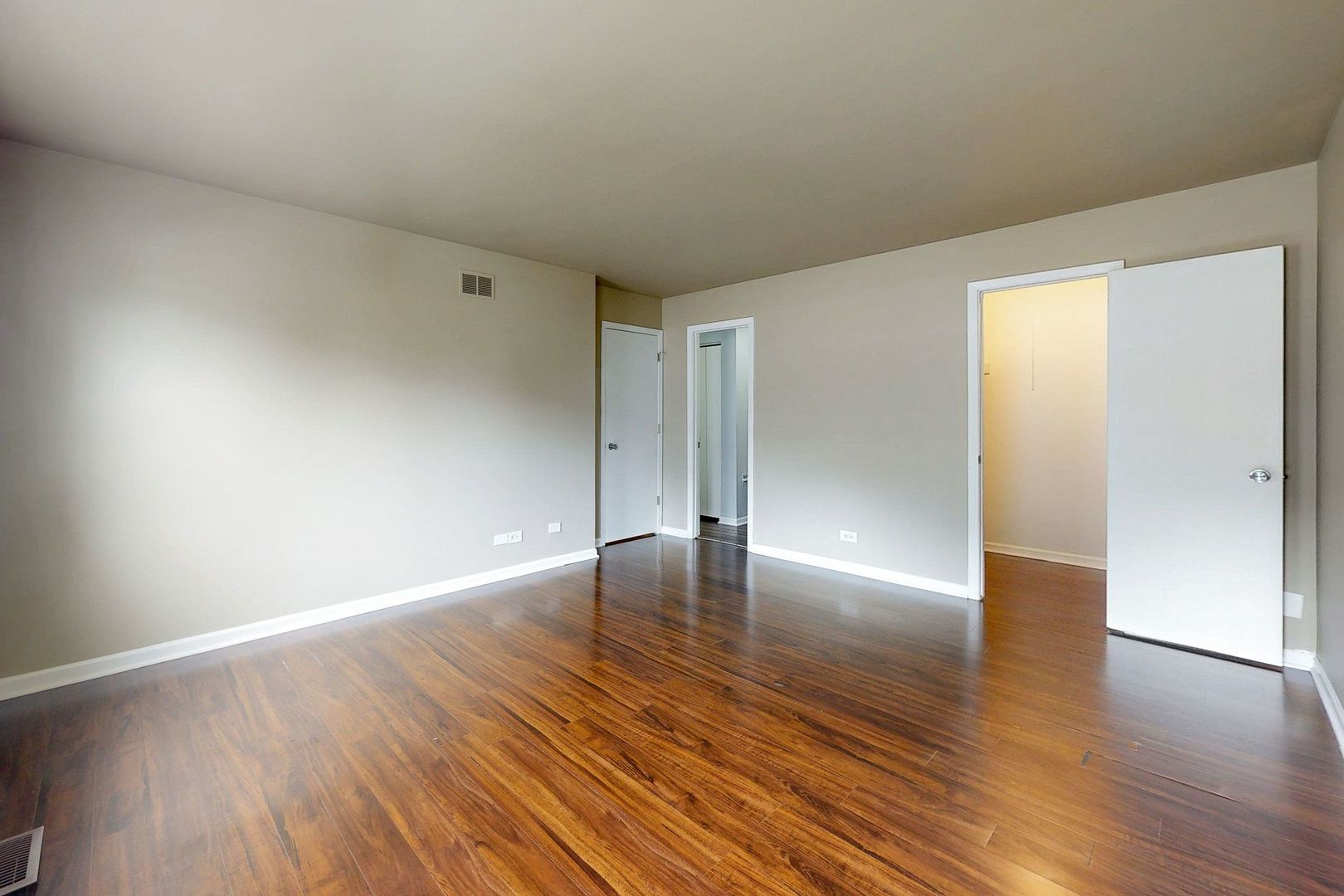 231 Teak Lane #231, Streamwood, IL 60107