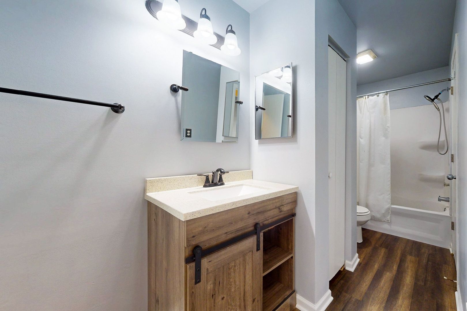 231 Teak Lane #231, Streamwood, IL 60107