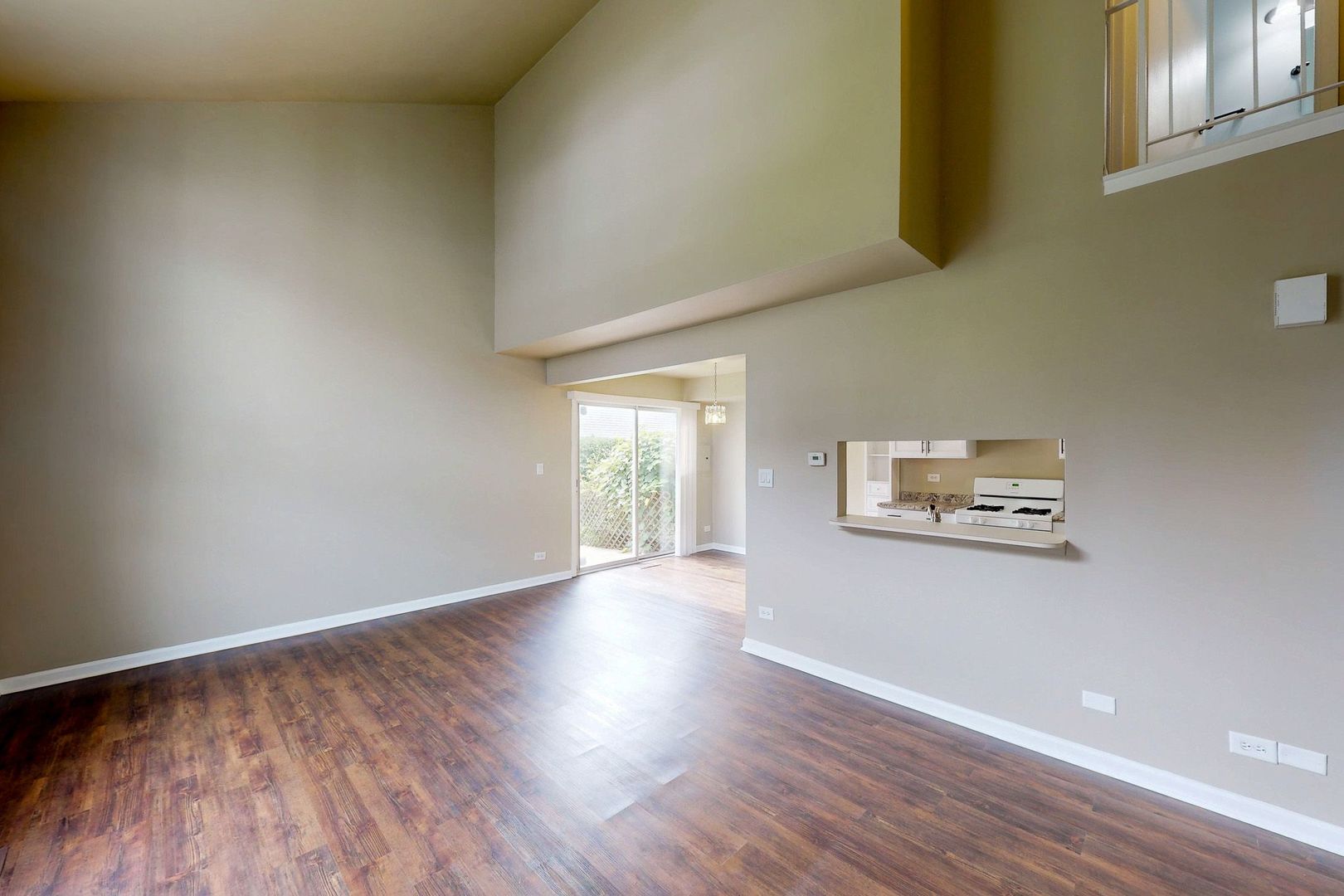 231 Teak Lane #231, Streamwood, IL 60107