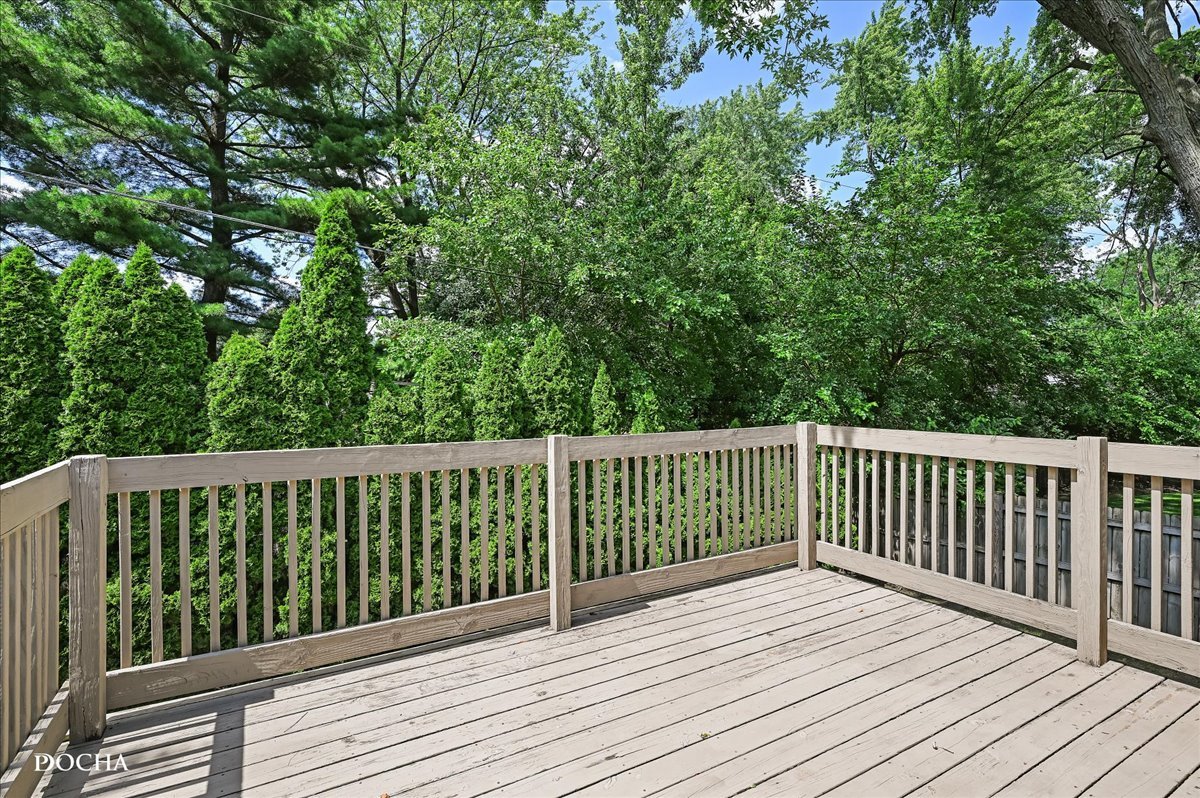 425 W Gartner Road, Naperville, IL 60540