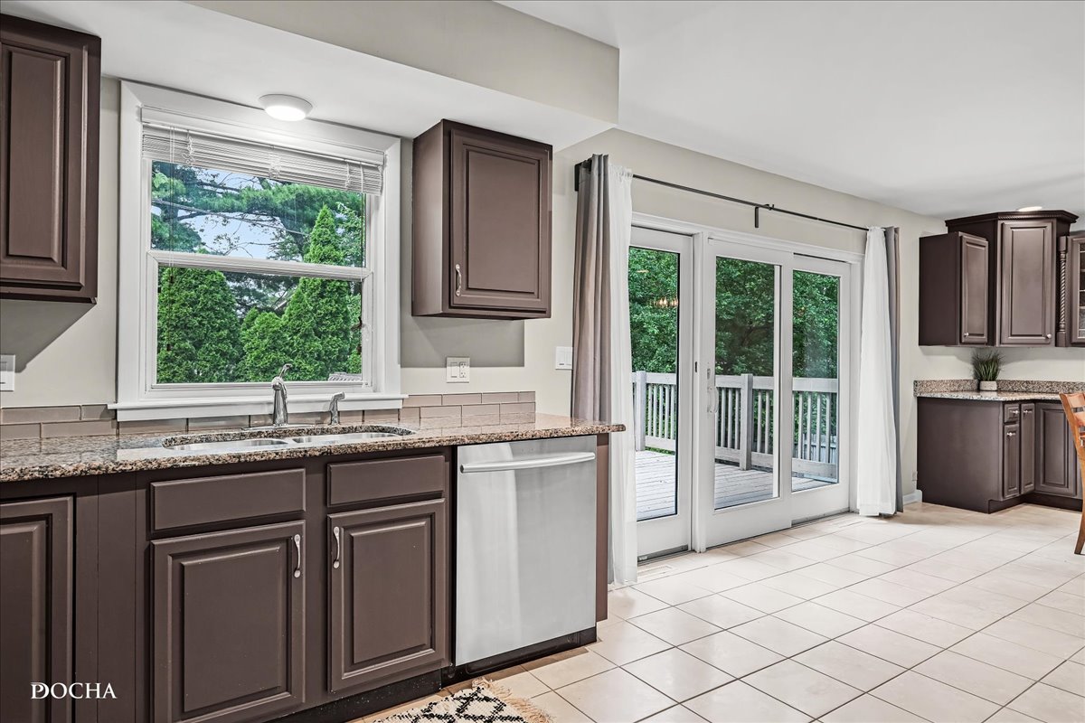 425 W Gartner Road, Naperville, IL 60540