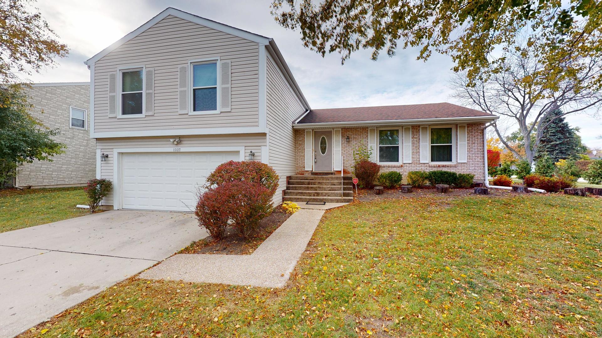 1327 Larchmont Drive, Buffalo Grove, IL 60089
