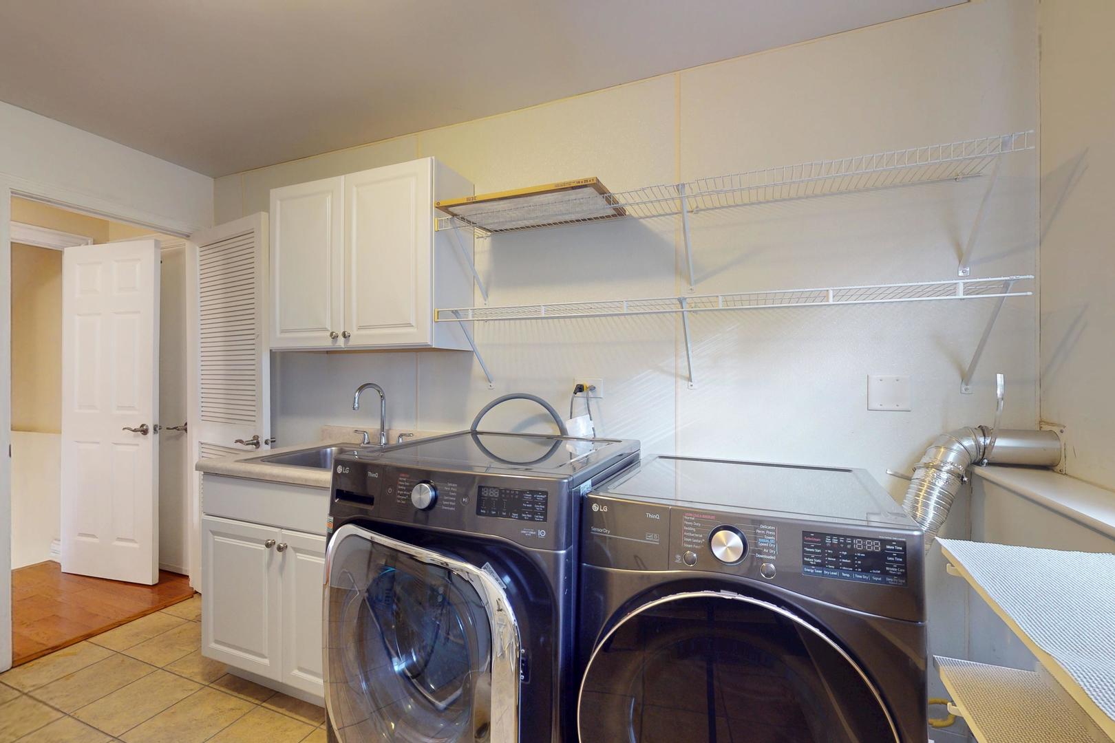 1327 Larchmont Drive, Buffalo Grove, IL 60089