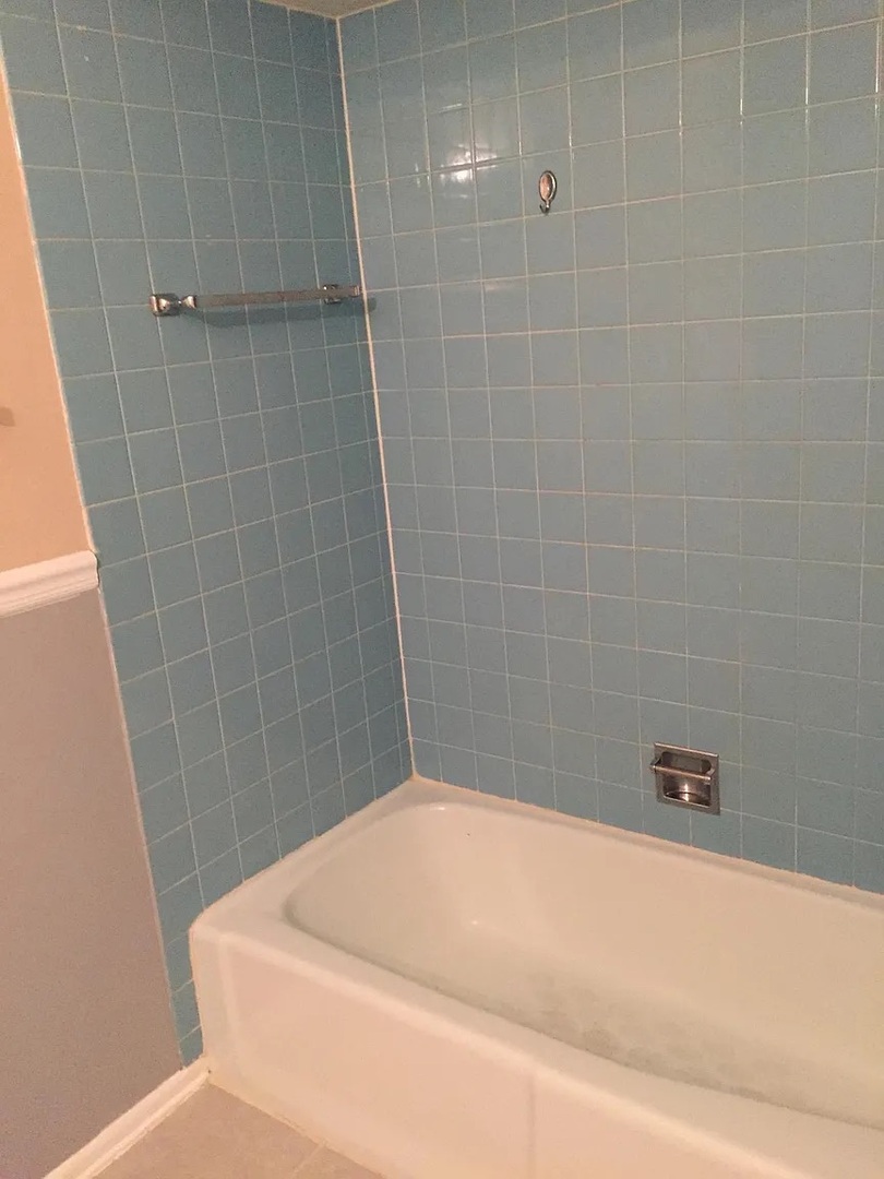 5715 Dutch Mill Court #C, Hanover Park, IL 60133